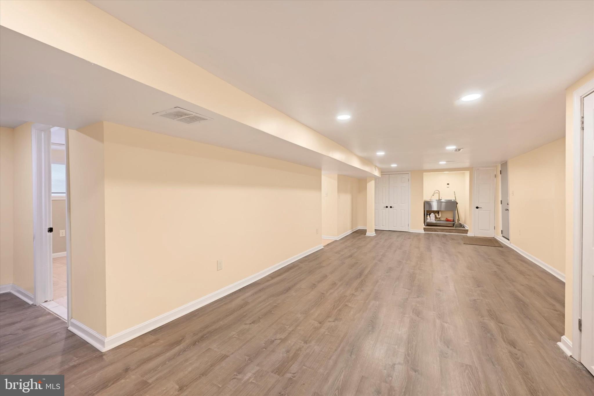 WINDSOR HILLS - Residential
