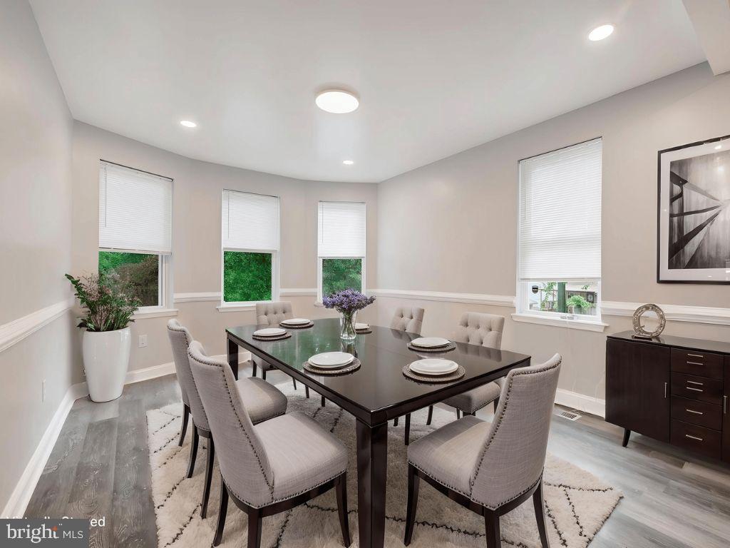 WINDSOR HILLS - Residential