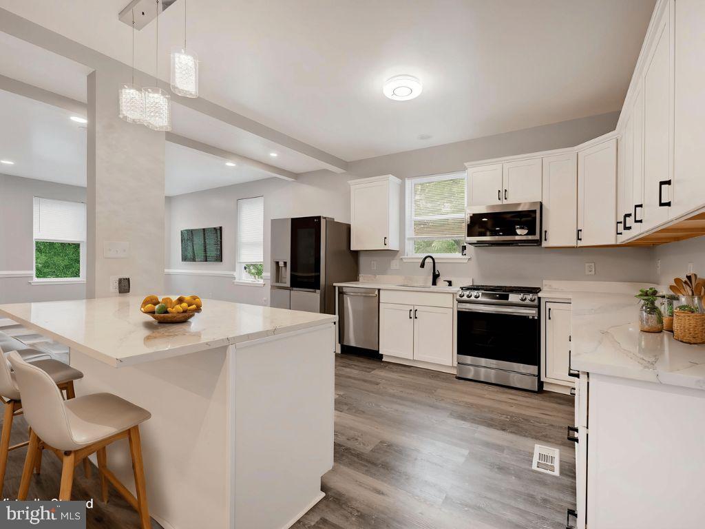 WINDSOR HILLS - Residential