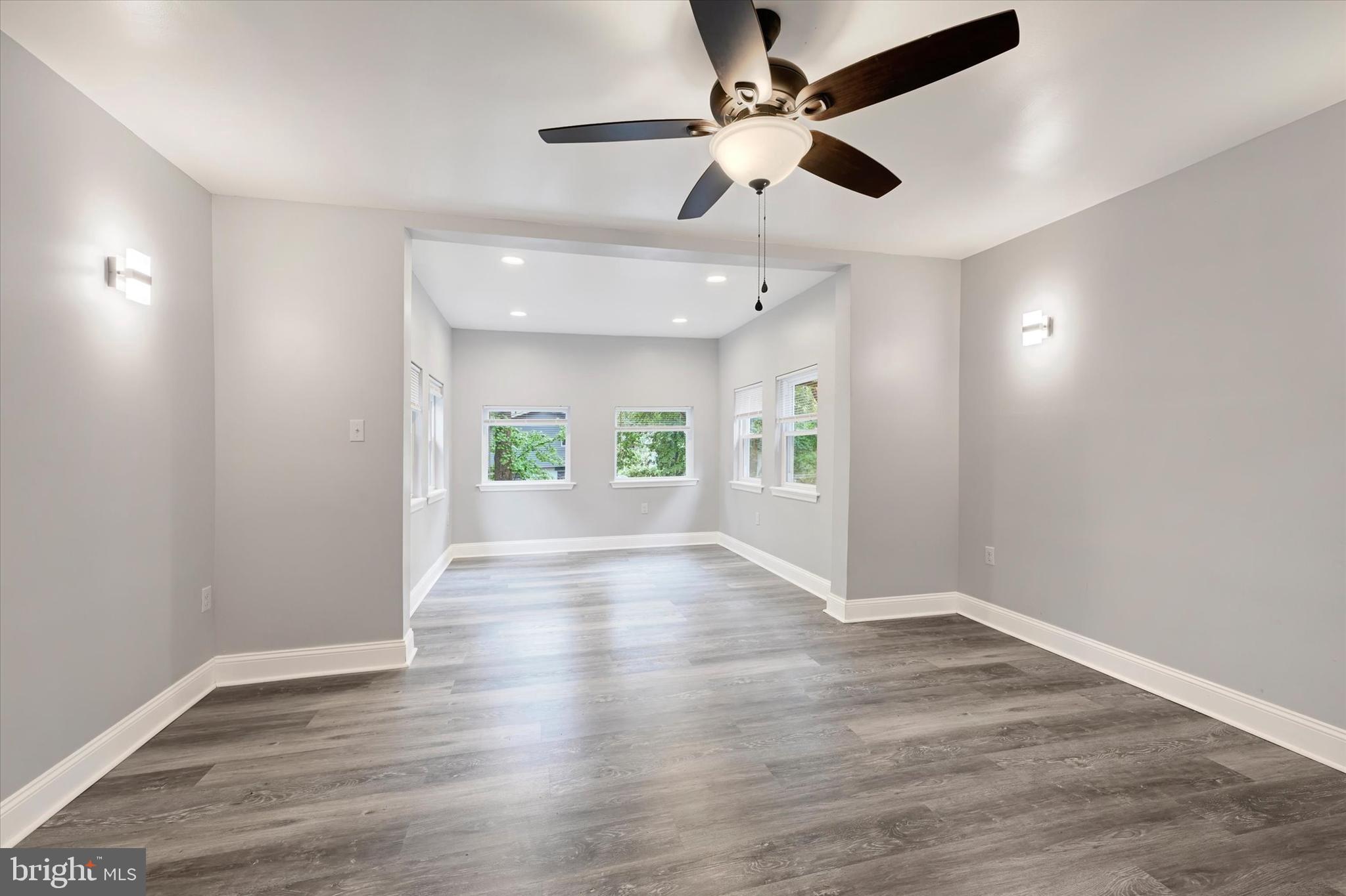 WINDSOR HILLS - Residential
