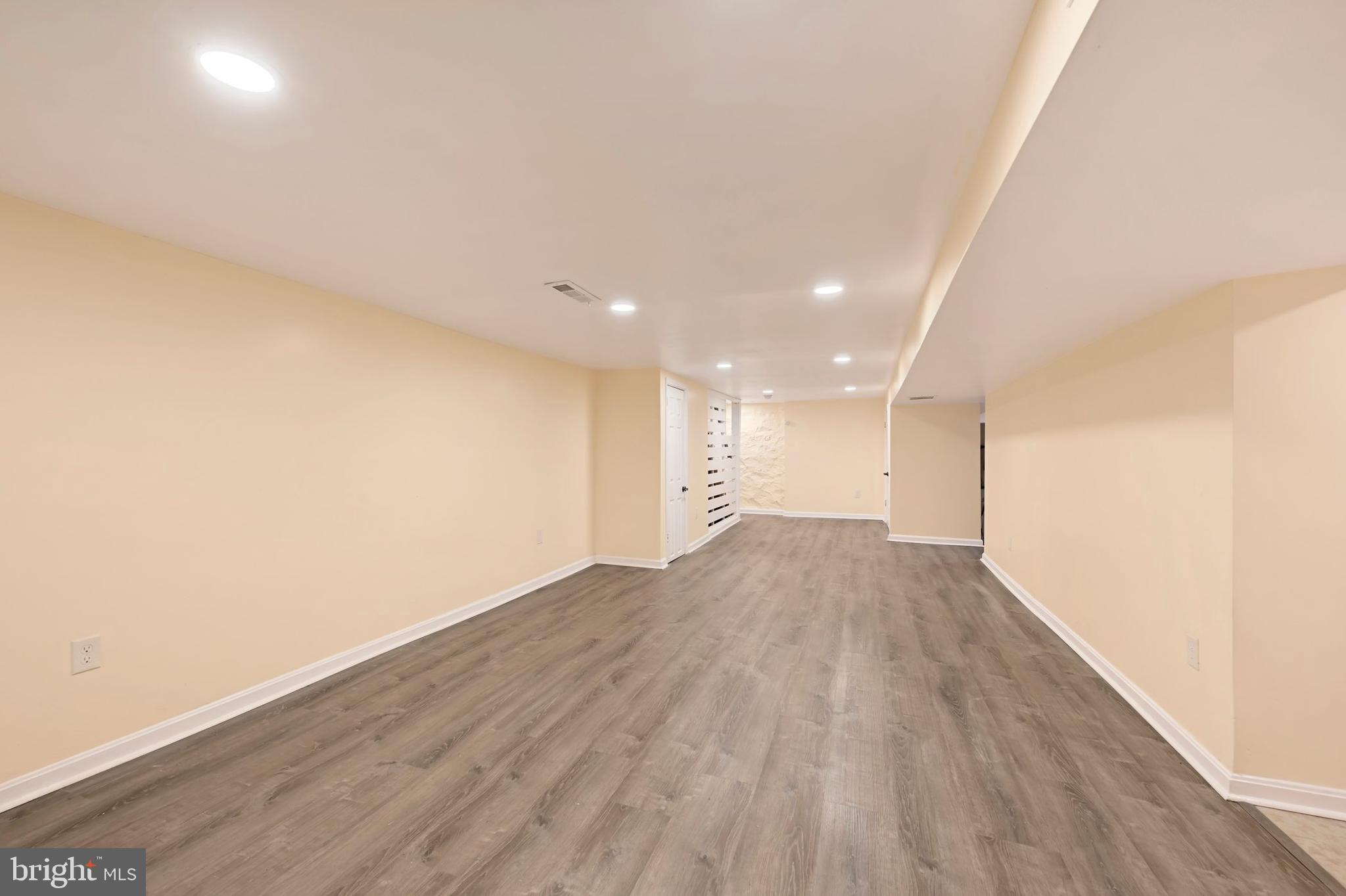 WINDSOR HILLS - Residential