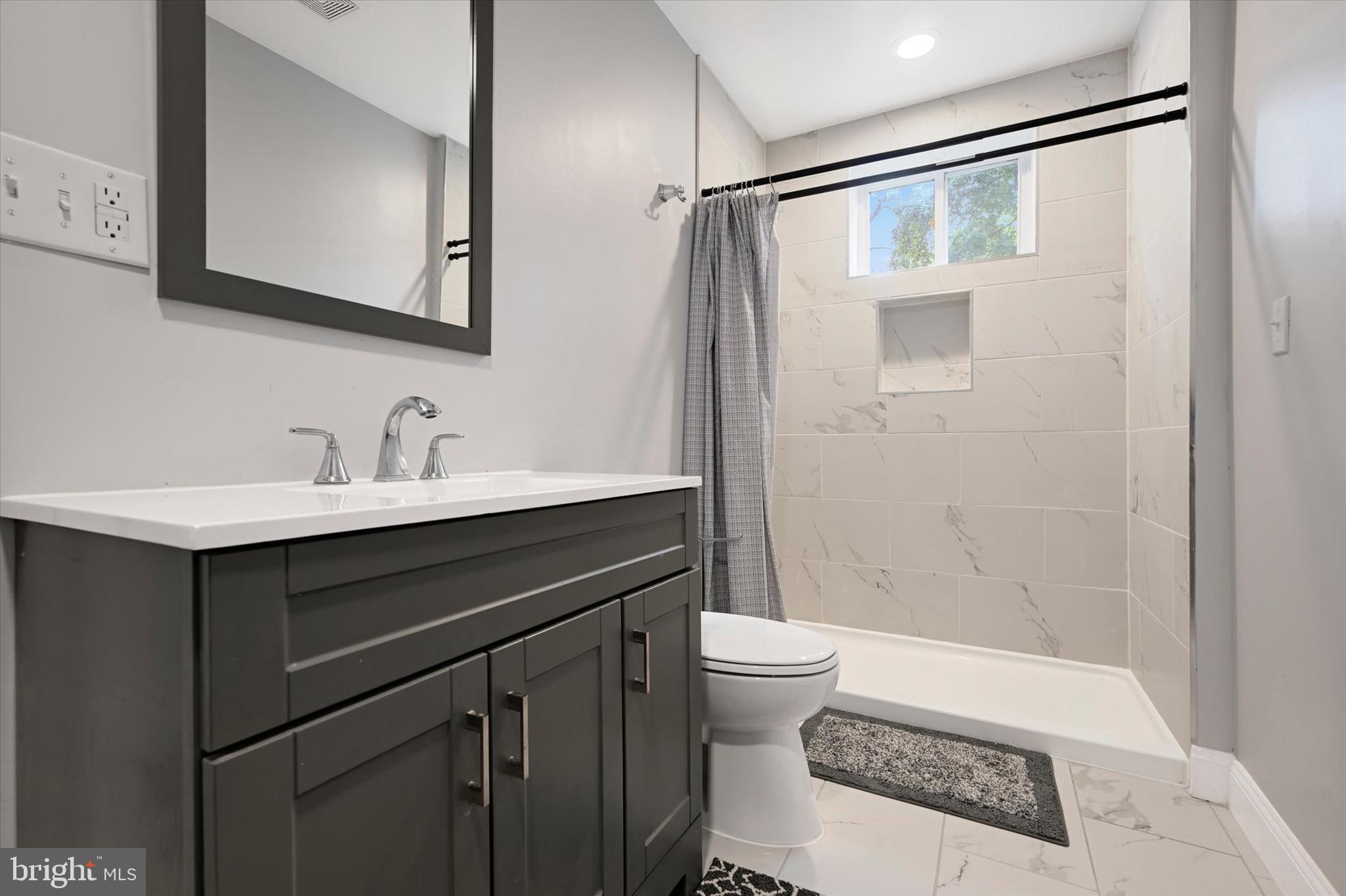 WINDSOR HILLS - Residential