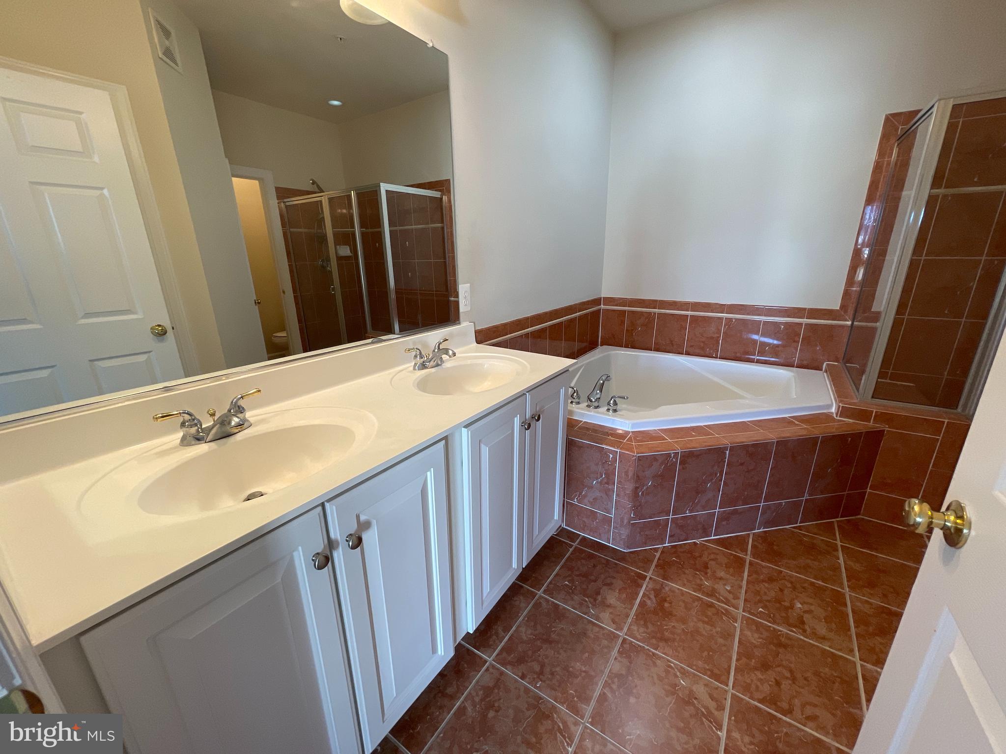 HIDDEN CREEK - Residential Lease