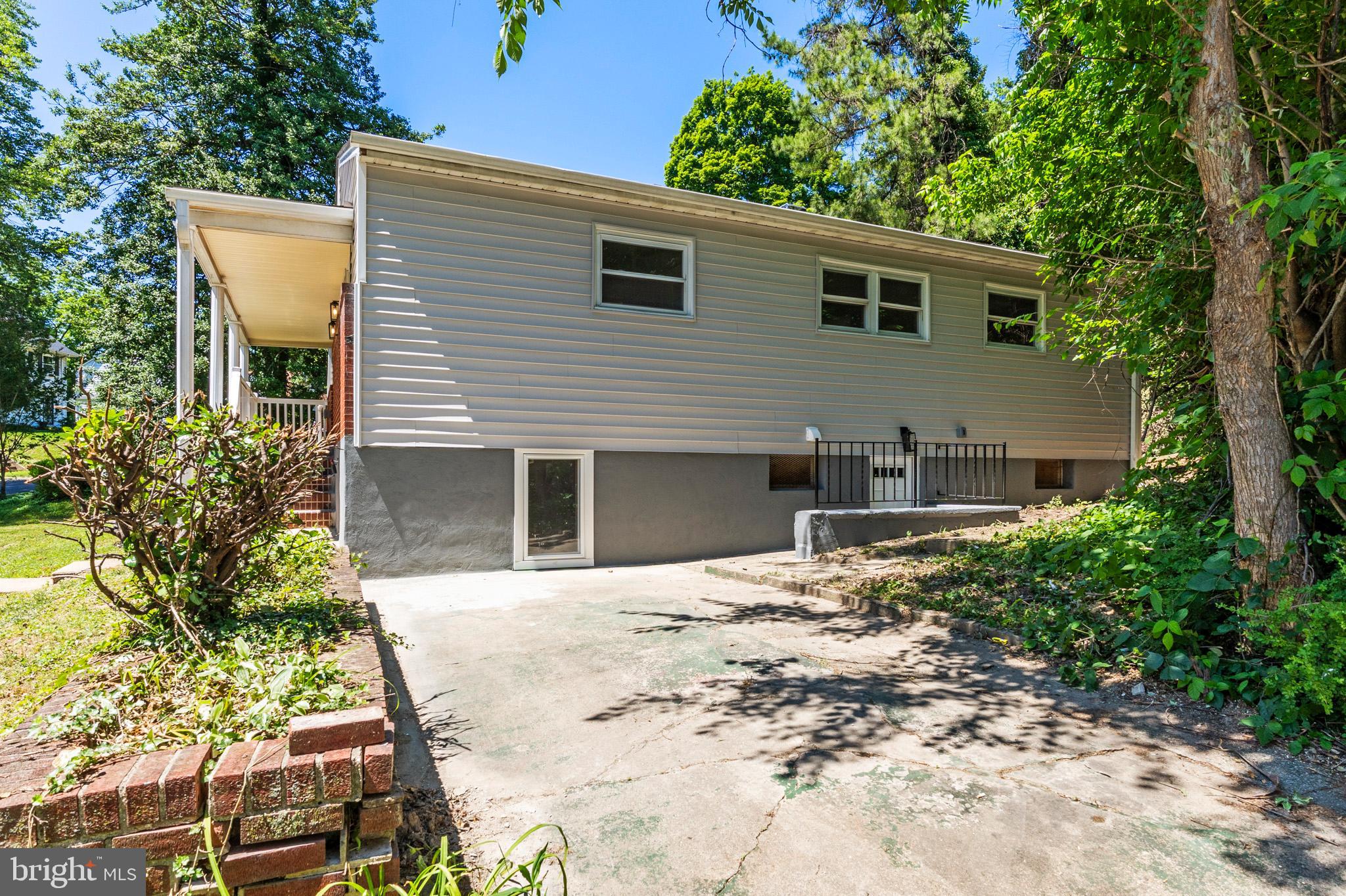 GARWYN OAKS - Residential