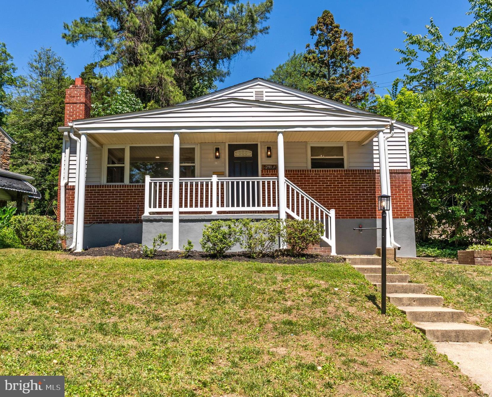 GARWYN OAKS - Residential
