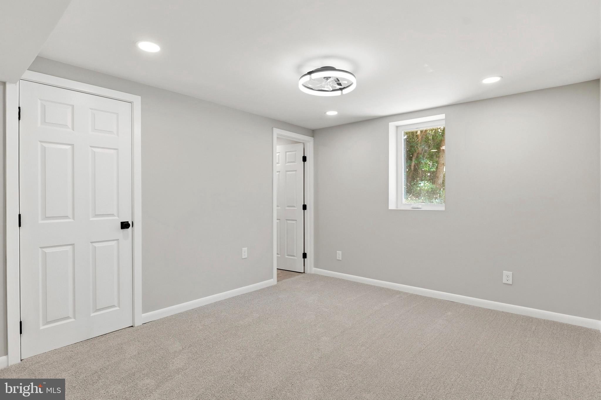 GARWYN OAKS - Residential