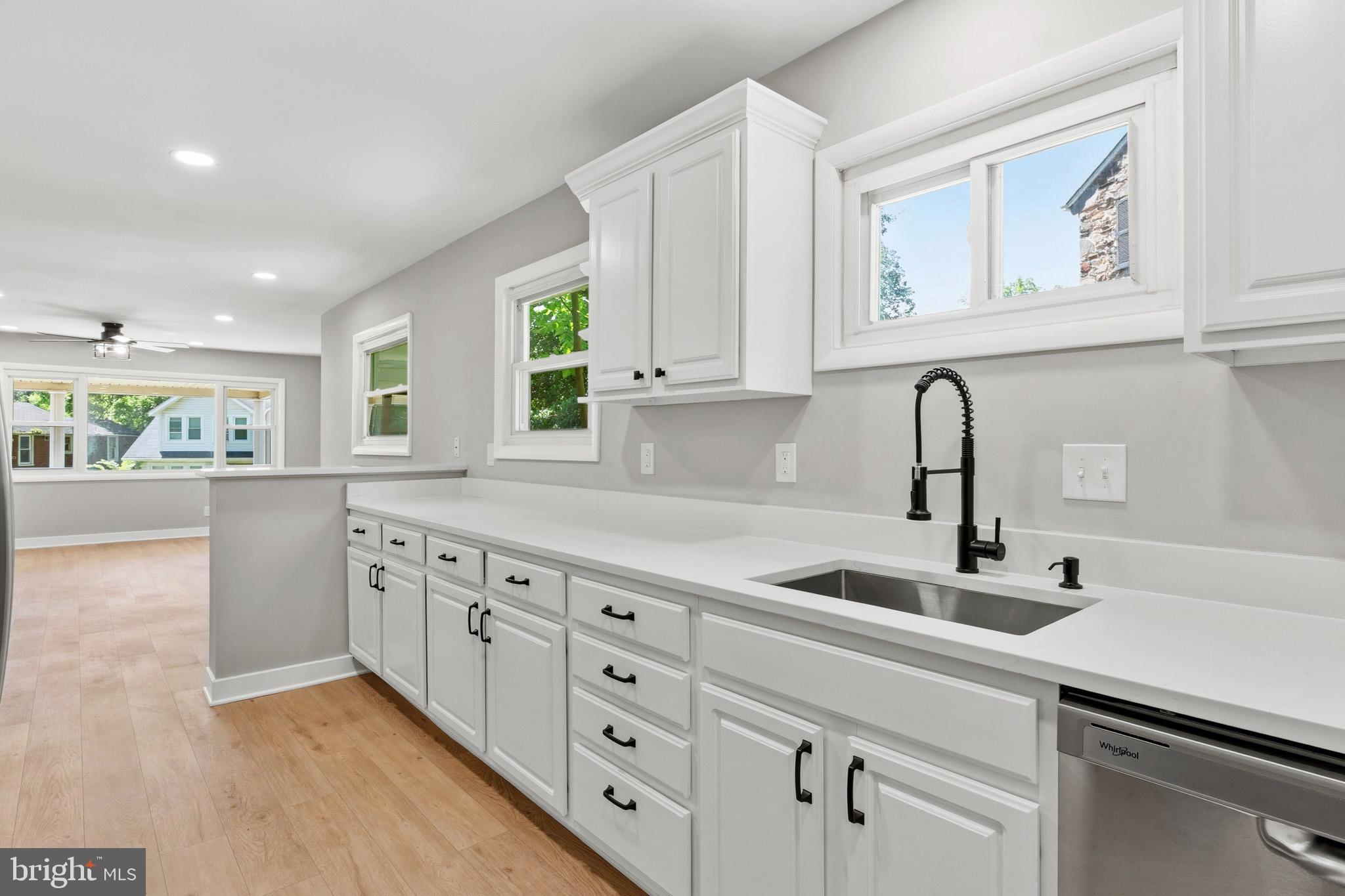 GARWYN OAKS - Residential