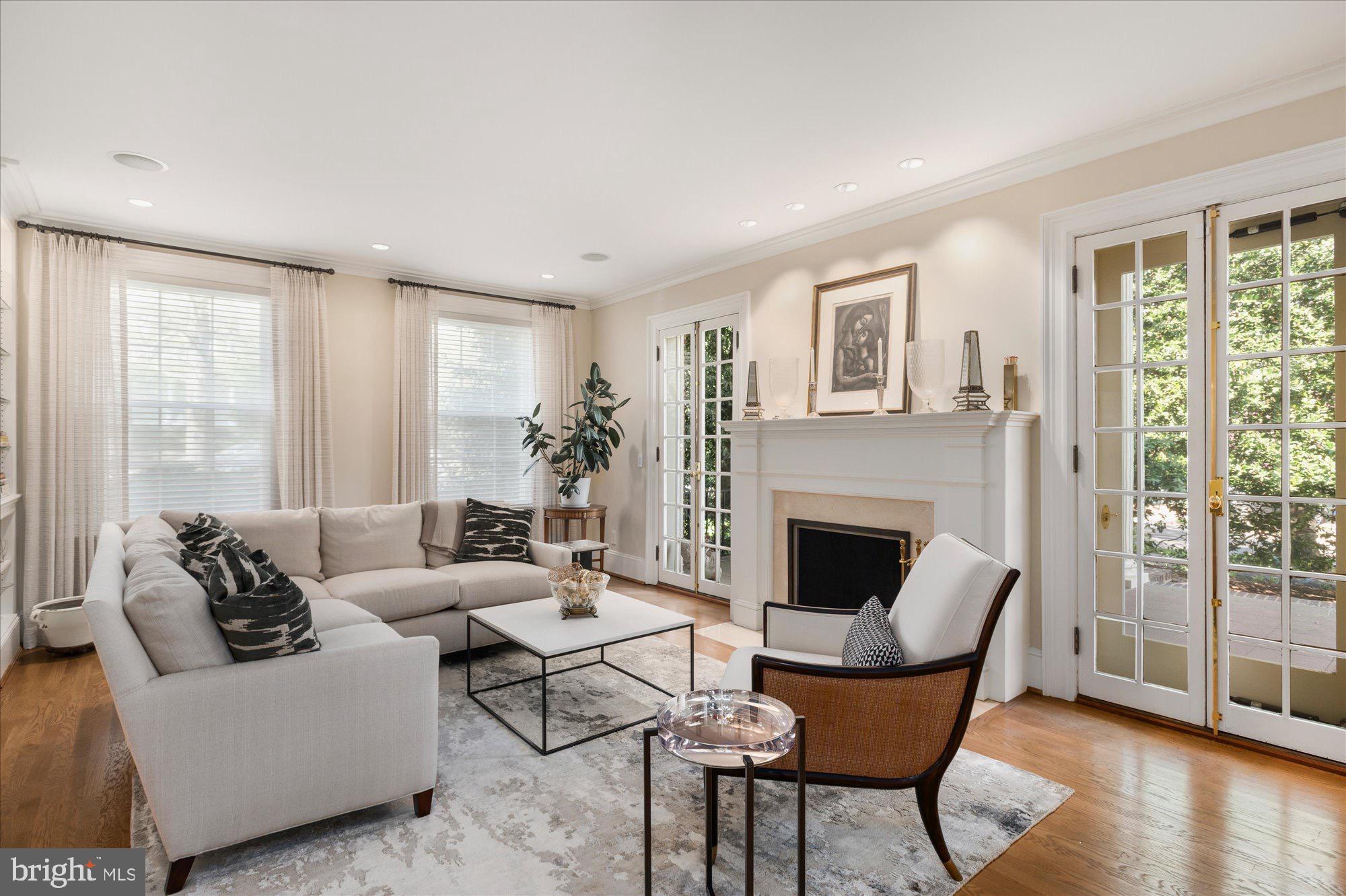 CLEVELAND PARK - Residential