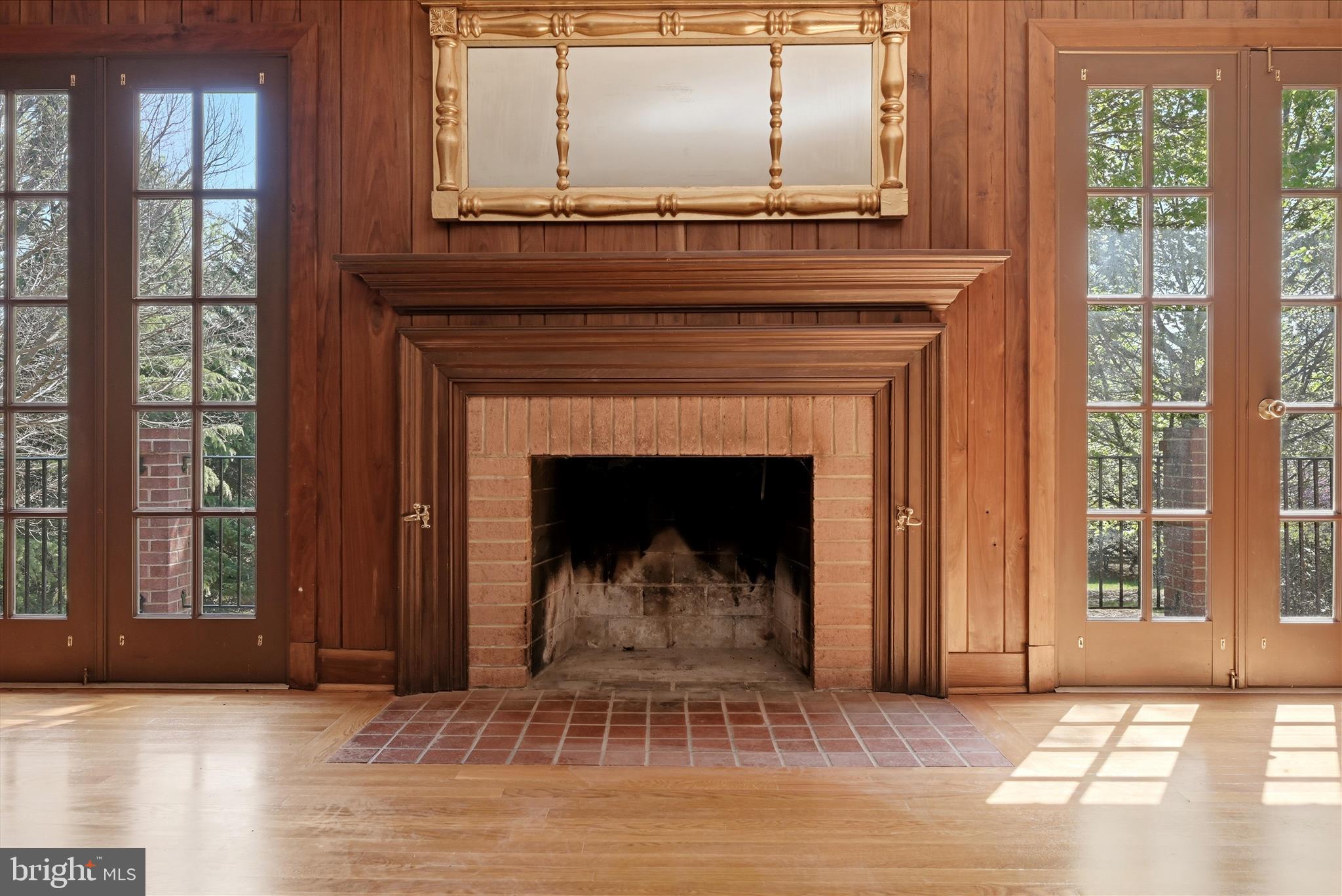 WINCHESTER - Residential