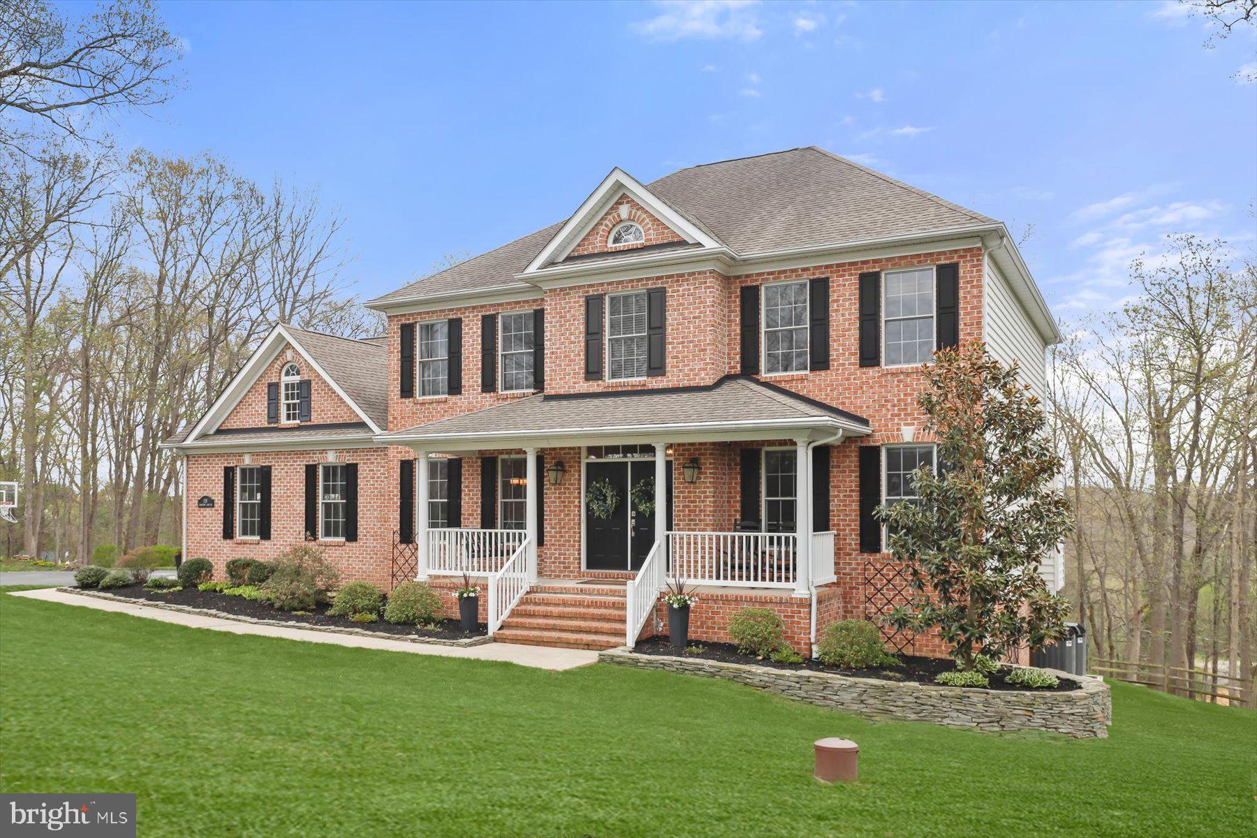 GRAYSTONE FARMS ESTATES - Residential