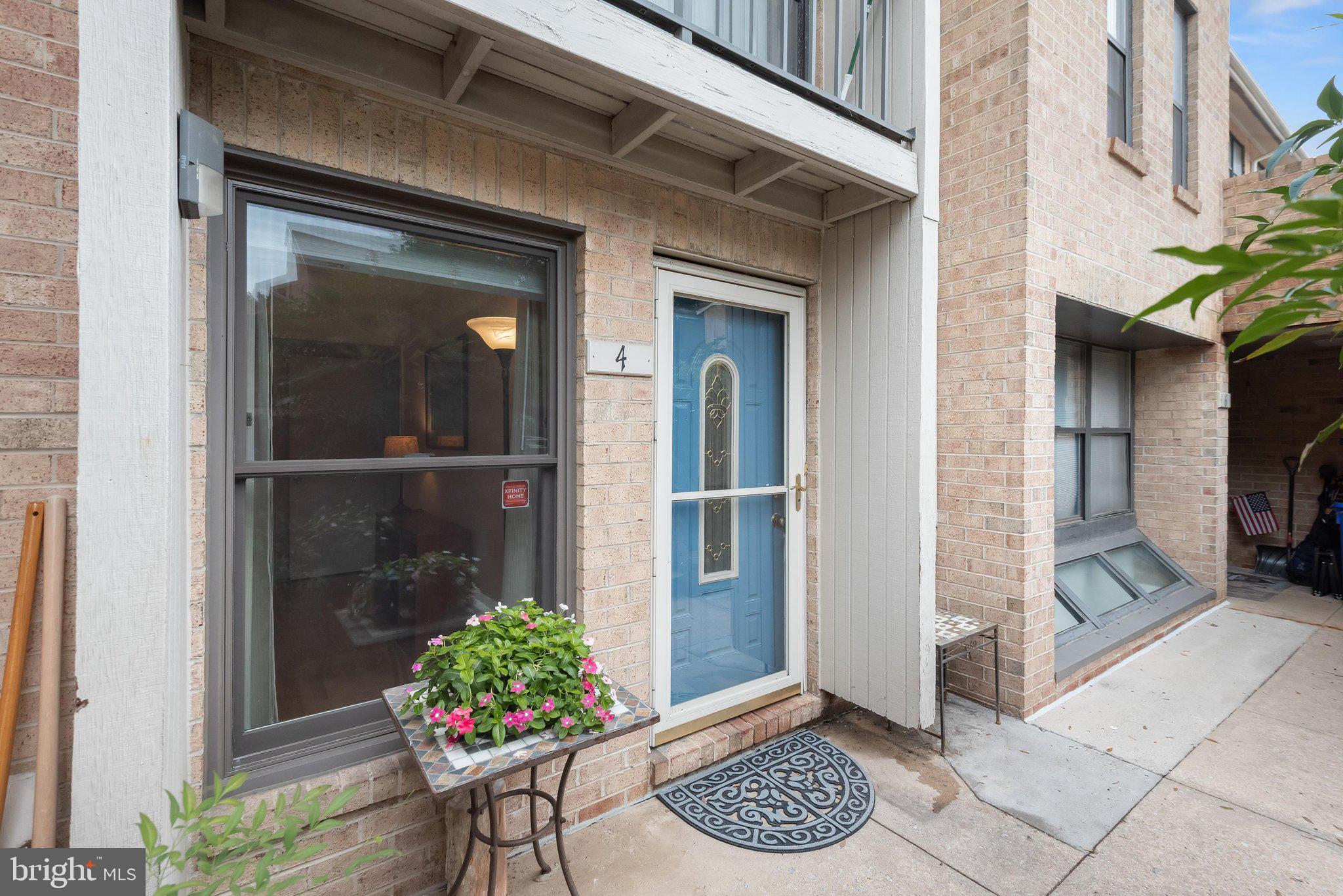 BRISTOL SQUARE - Residential