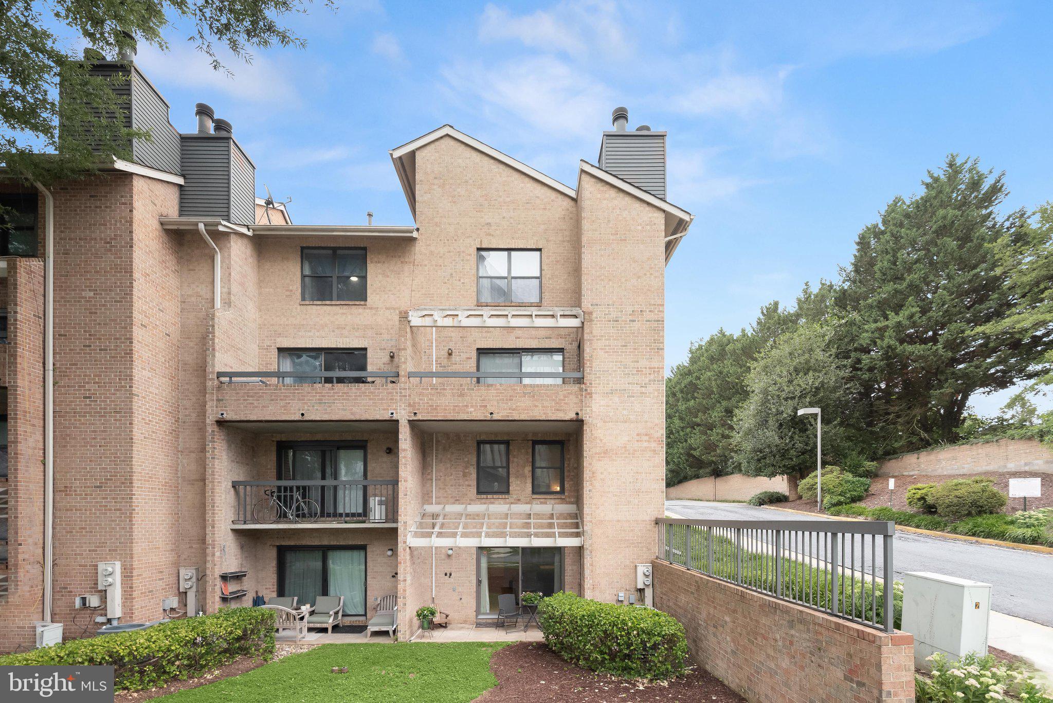 BRISTOL SQUARE - Residential