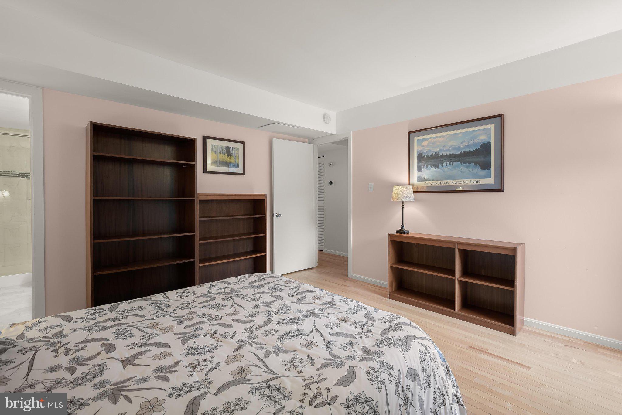BRISTOL SQUARE - Residential