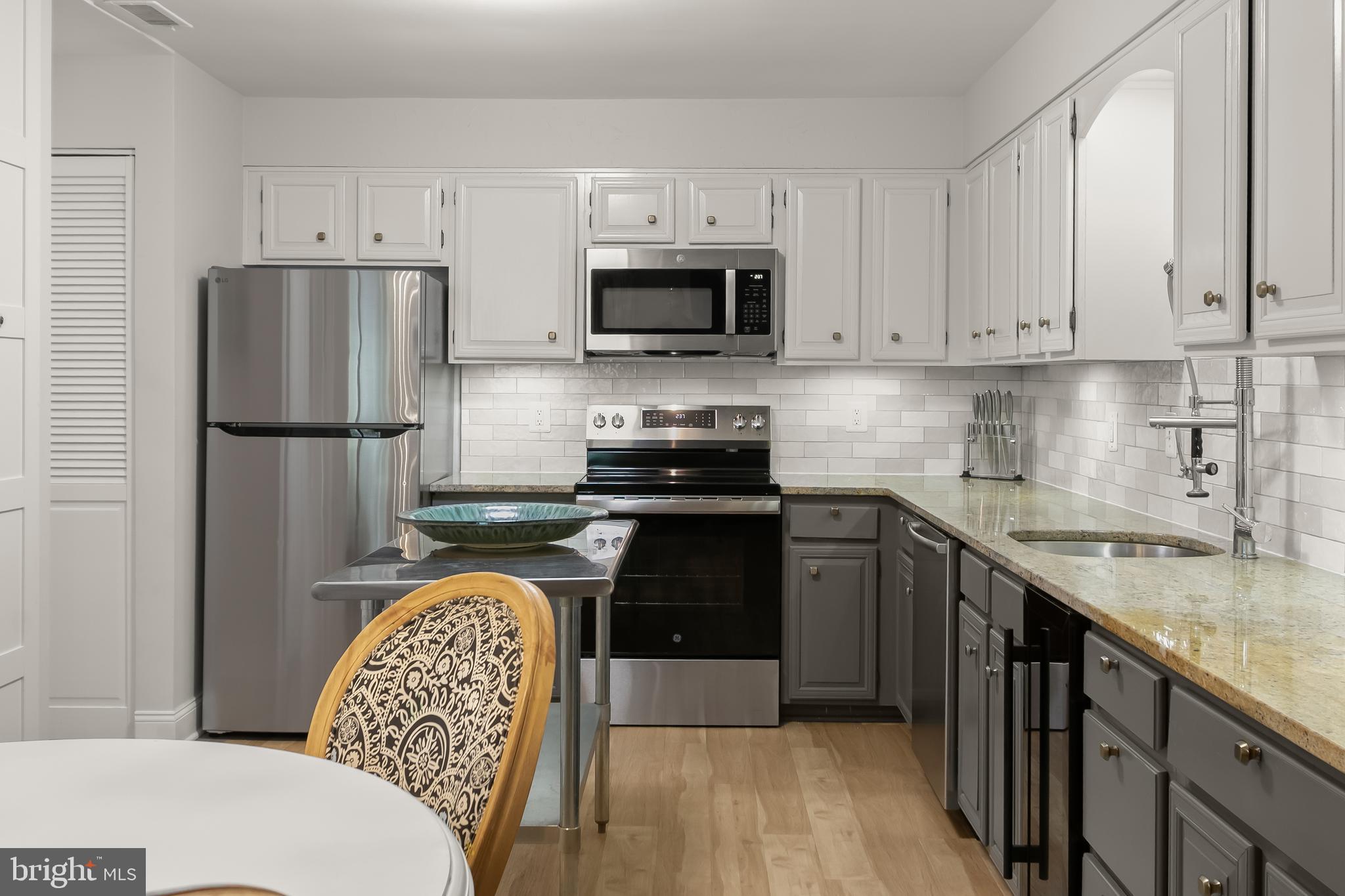 BRISTOL SQUARE - Residential