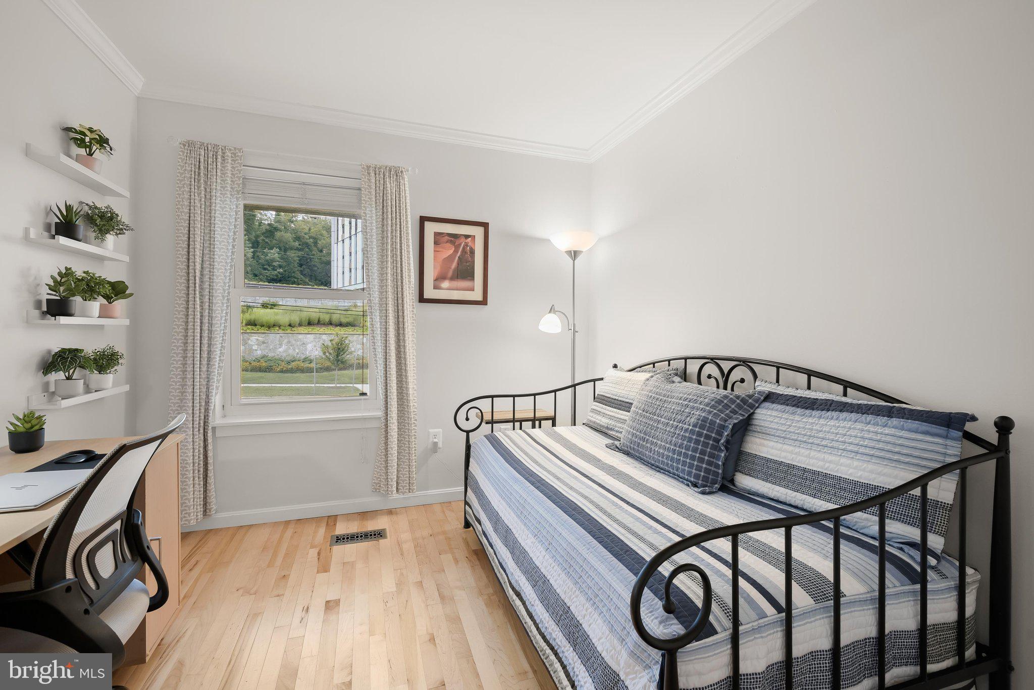 BRISTOL SQUARE - Residential