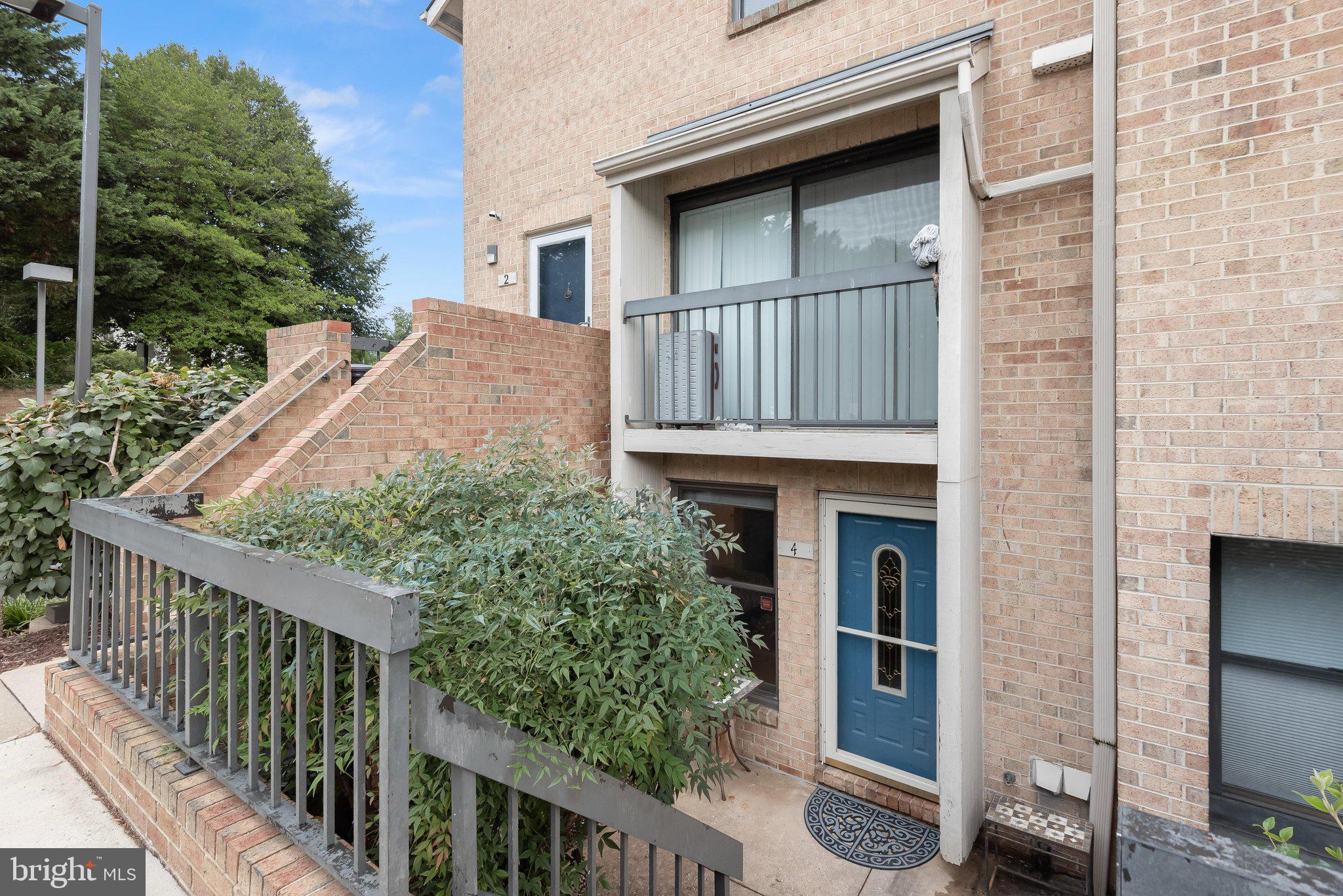 BRISTOL SQUARE - Residential