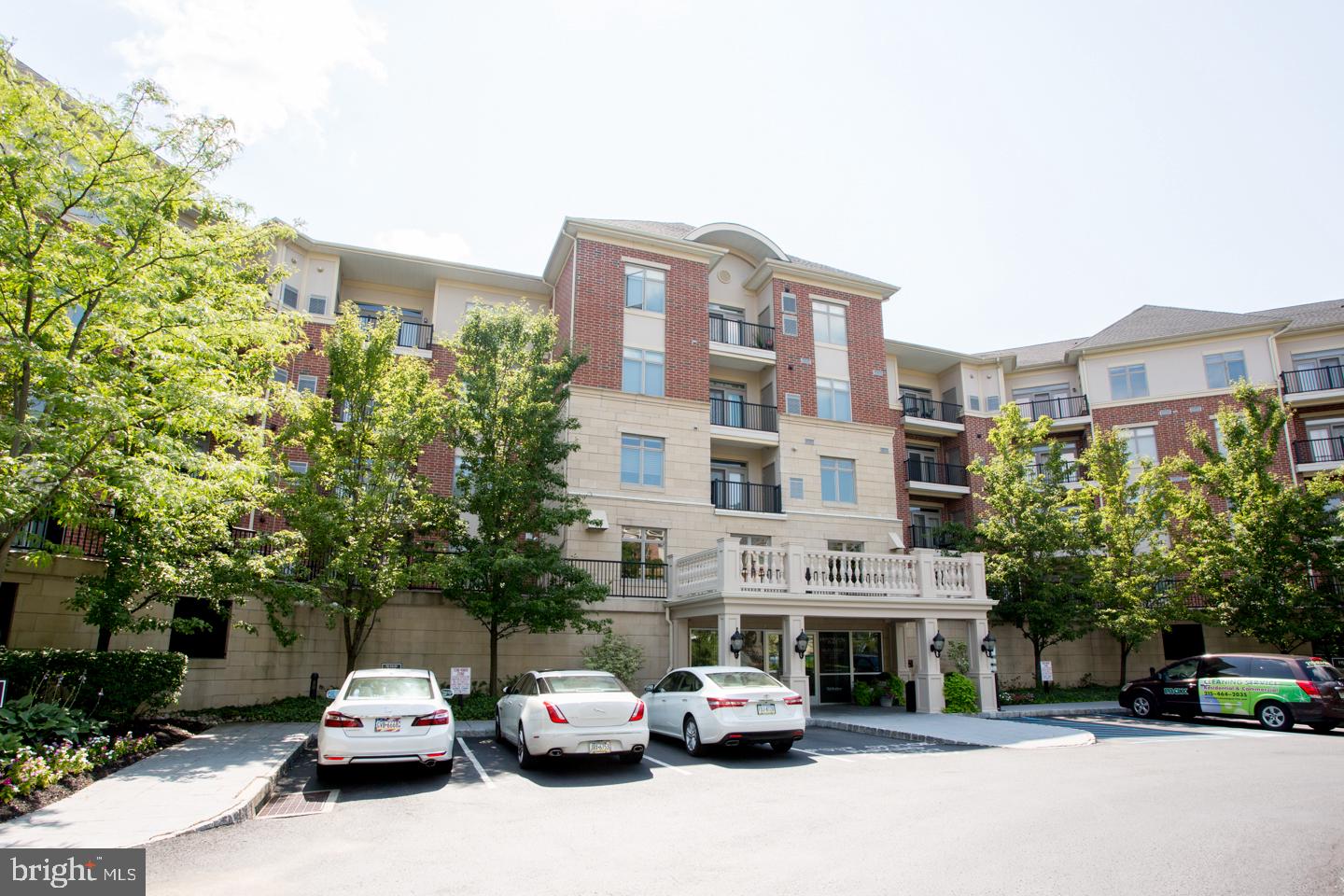 HUNTINGDON PLACE - Residential
