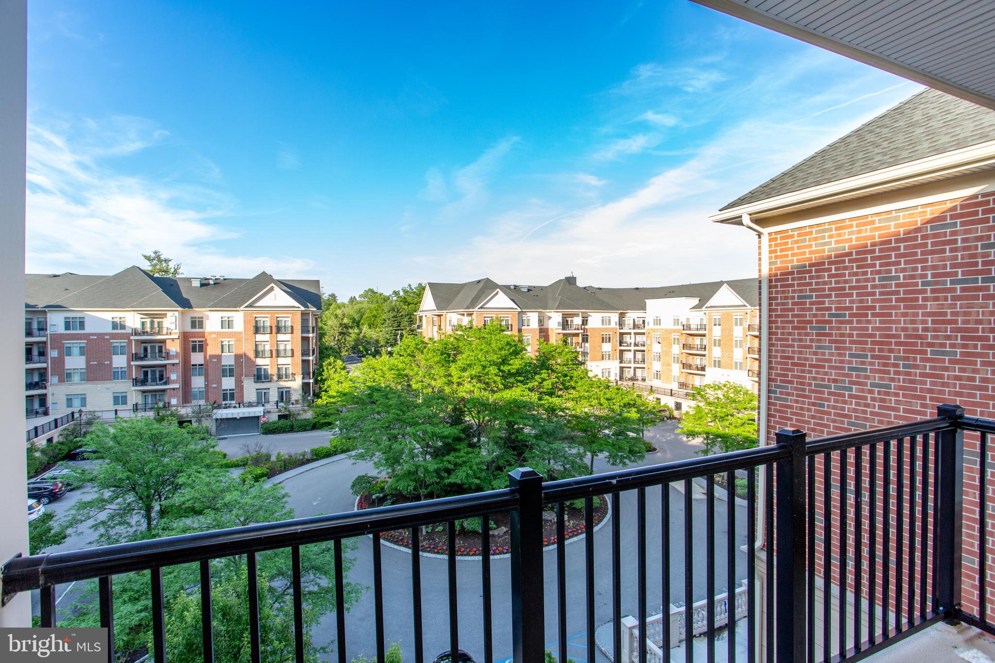 HUNTINGDON PLACE - Residential