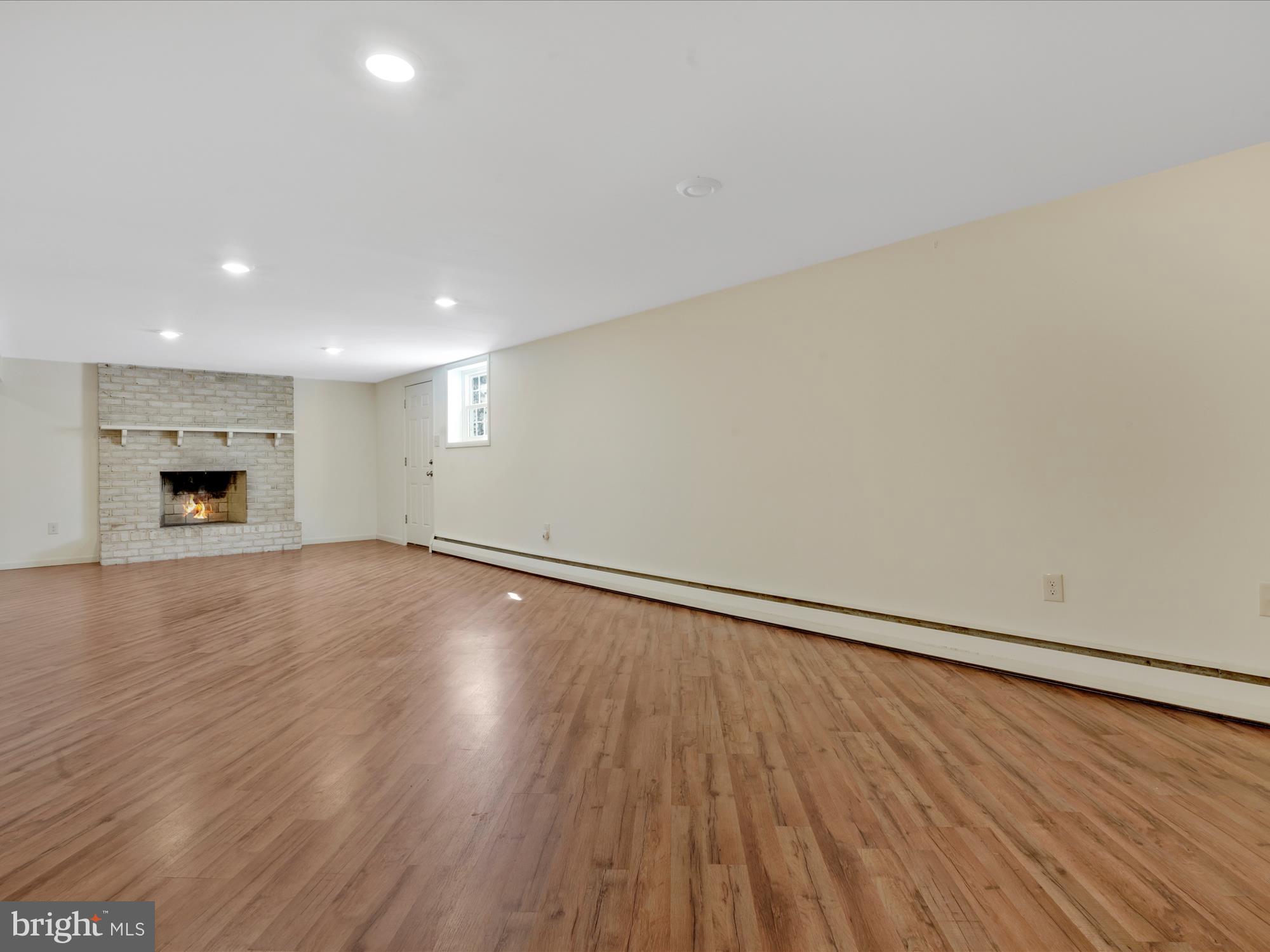WEBERCROFT - Residential Lease
