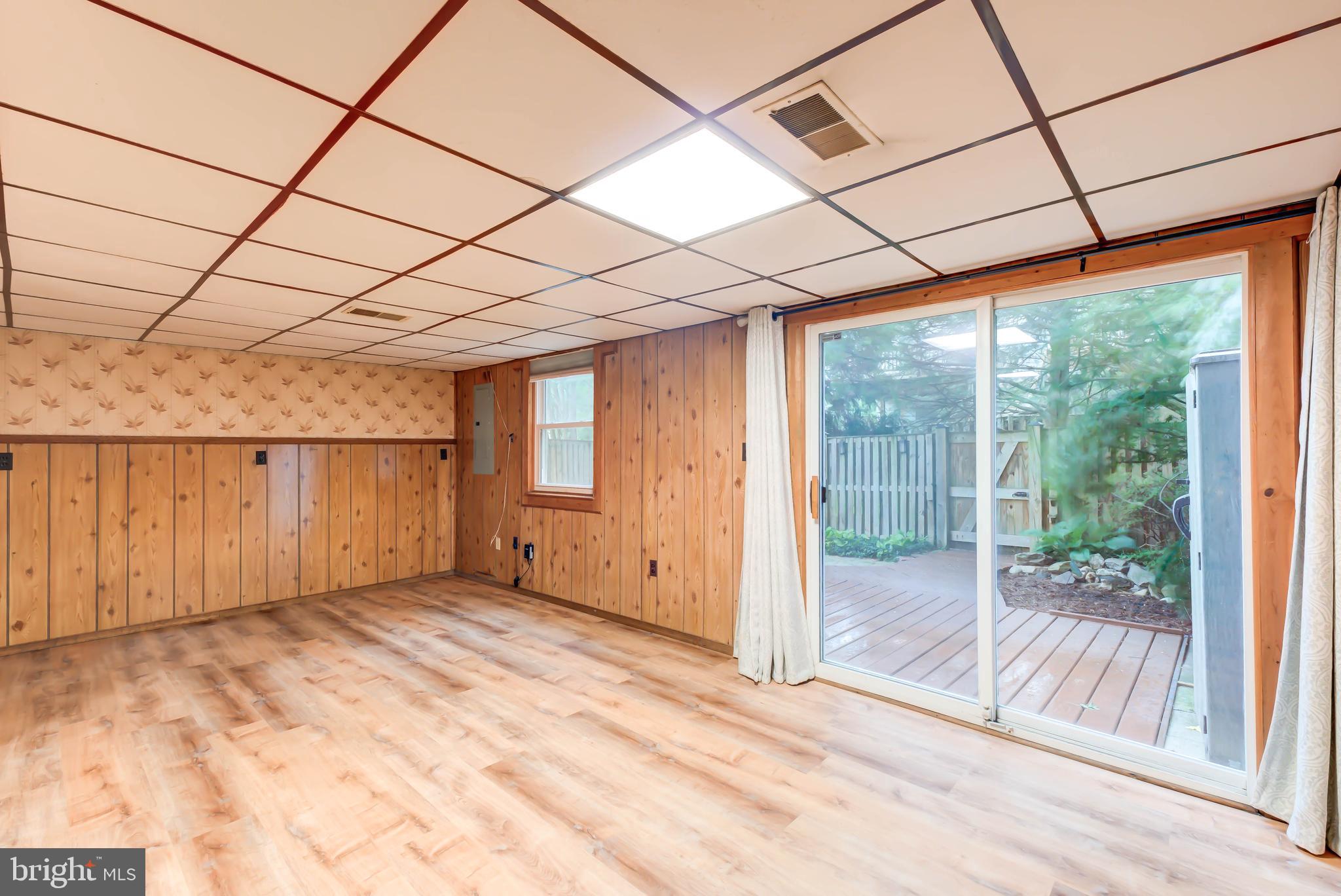 PINEWOOD STATION - Residential