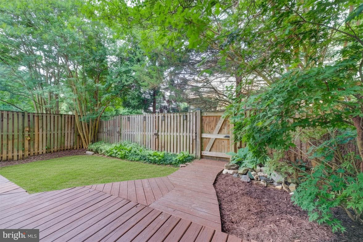 PINEWOOD STATION - Residential