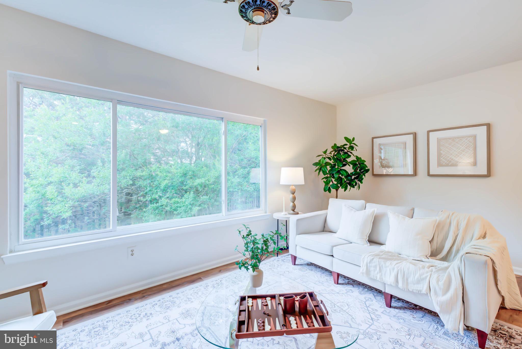 PINEWOOD STATION - Residential