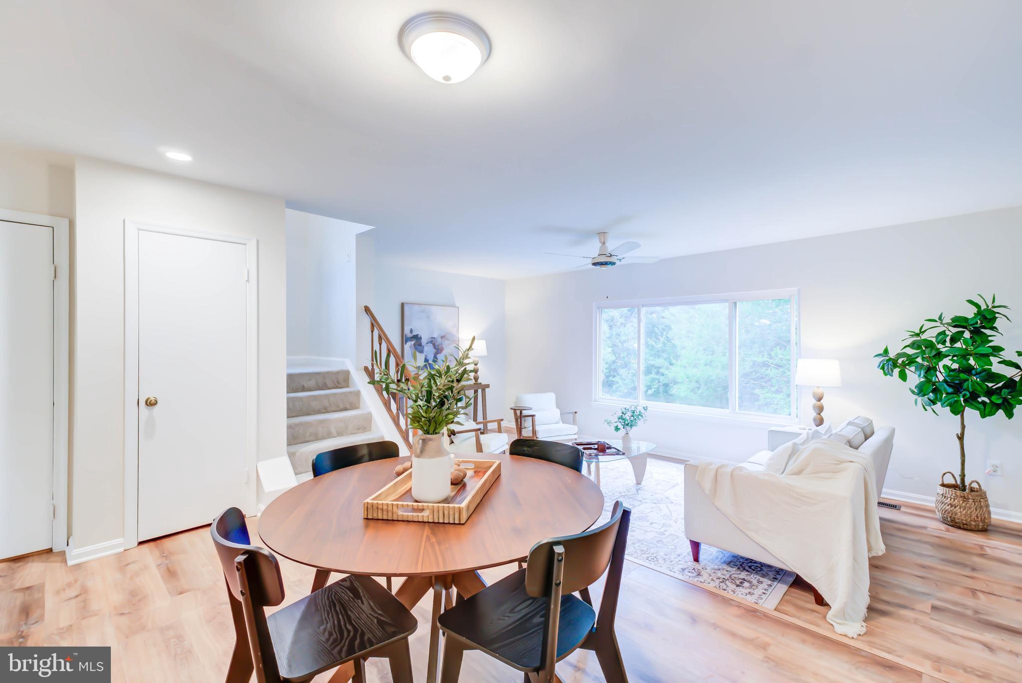 PINEWOOD STATION - Residential
