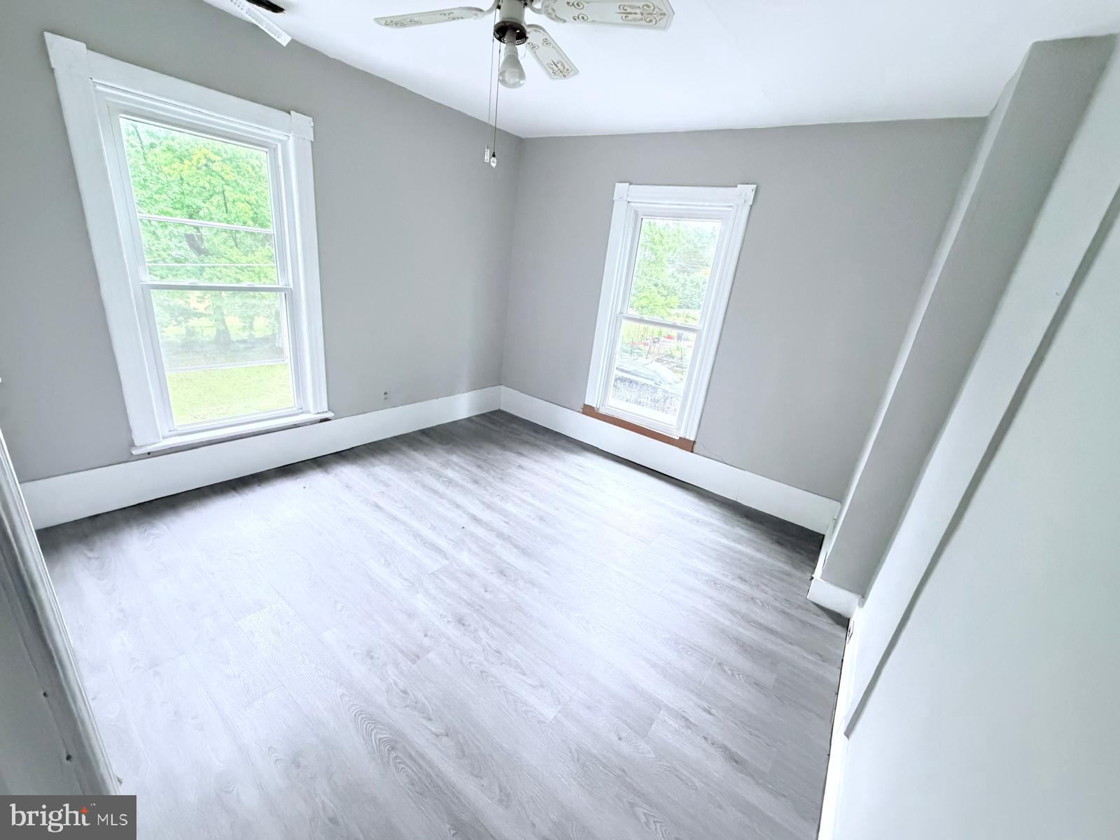 RIVER RIDGE ESTATES - Residential Lease