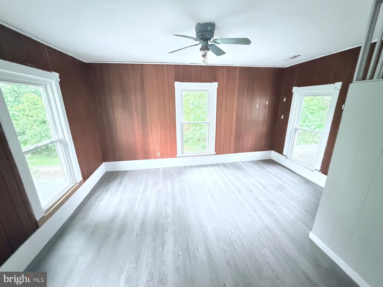 RIVER RIDGE ESTATES - Residential Lease