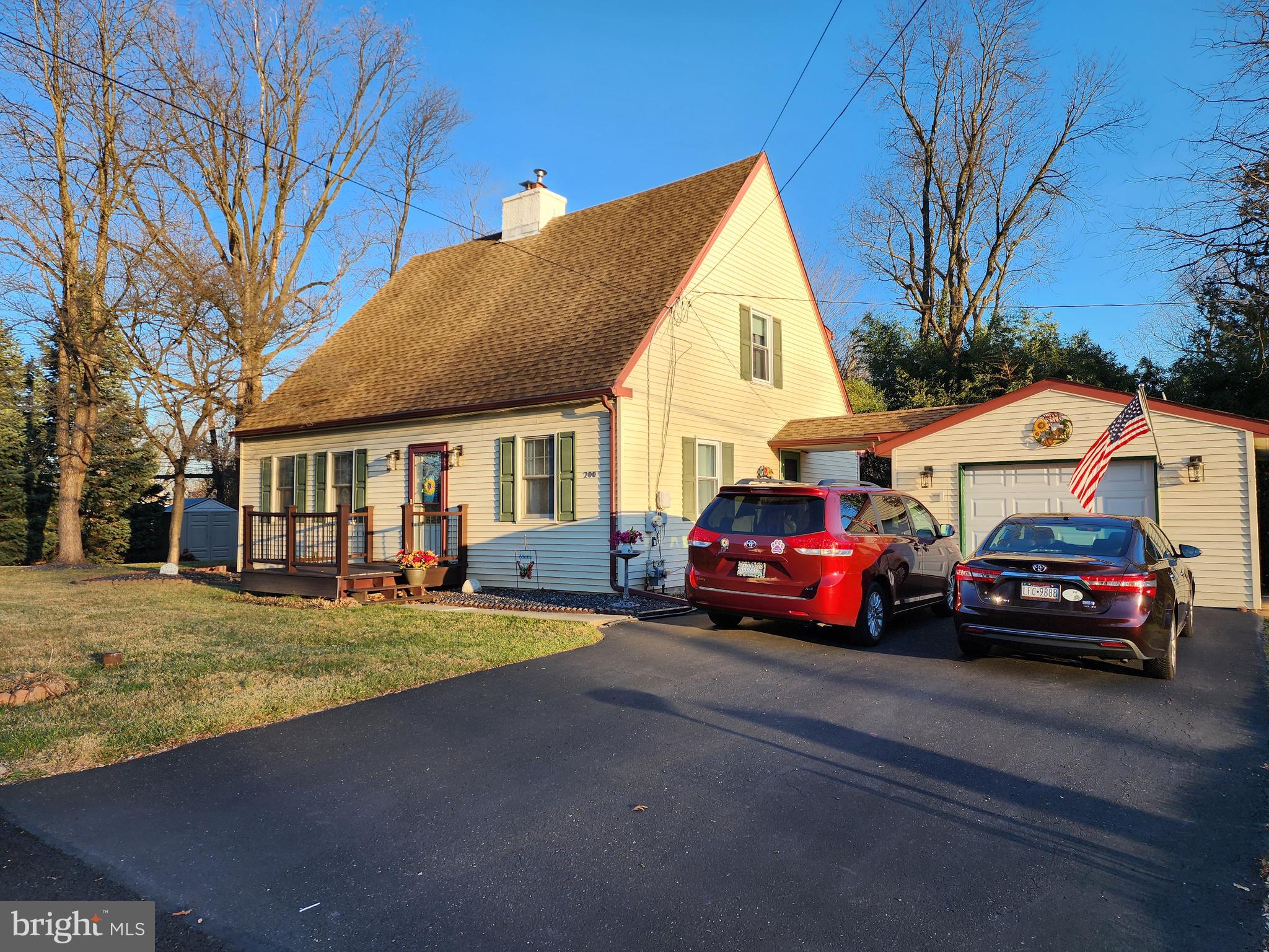 Upper Moreland New Listing!!! You can move right in to this well appointed home. Features living room with fireplace, dining room, large gorgeous kitchen with wood painted cabinets, granite counters, and stainless steel appliances. The kitchen is appointed with an LG gas range, Samsung microwave and Bosch Dishwasher. Did I mention the nice sized eating area? Also on this level is a, den, office or craft room. There are wood floors in the foyer, living rm, dining rm and den. Just off the kitchen is a dynamite Sun Room with raised ceiling approximately 12'x25' which is the perfect room for entertaining and family gatherings WOW! Also on the main level is a laundry and powder room. The upper level has 3 nice sized bedrooms with wall to wall carpets and 2 full baths including one off the main bedroom. Also in the main bedroom is a walk-in closet. All bedrooms are a great size and 2 currently have king sized beds in them. The lower level has a finished basement.  This home is convenient to everything, in close proximate to restaurants, shops, the WG Mall and Pa Turnpike!