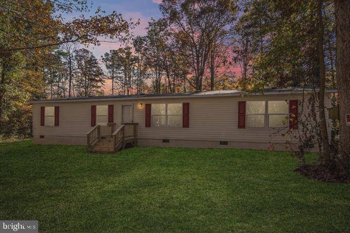 *Price reduced for quick sale Clients have a new home picked out* Beautiful home only 4 years old.  Sellers are the original owners and have taken great care of the property. 3 Large Bedrooms and 2 Full bathrooms. Master bedroom has large bathroom and walk-in closet. Potential for 4 bedrooms, den can be converted into a bedroom. Enjoy cooking in the large kitchen equipped with a oversized island and tons of counter space. Enjoy entertaining on over 2 acres of land, large back deck and plenty of open area for the children and pets to run free. Don't miss out on this property, come take a tour today.