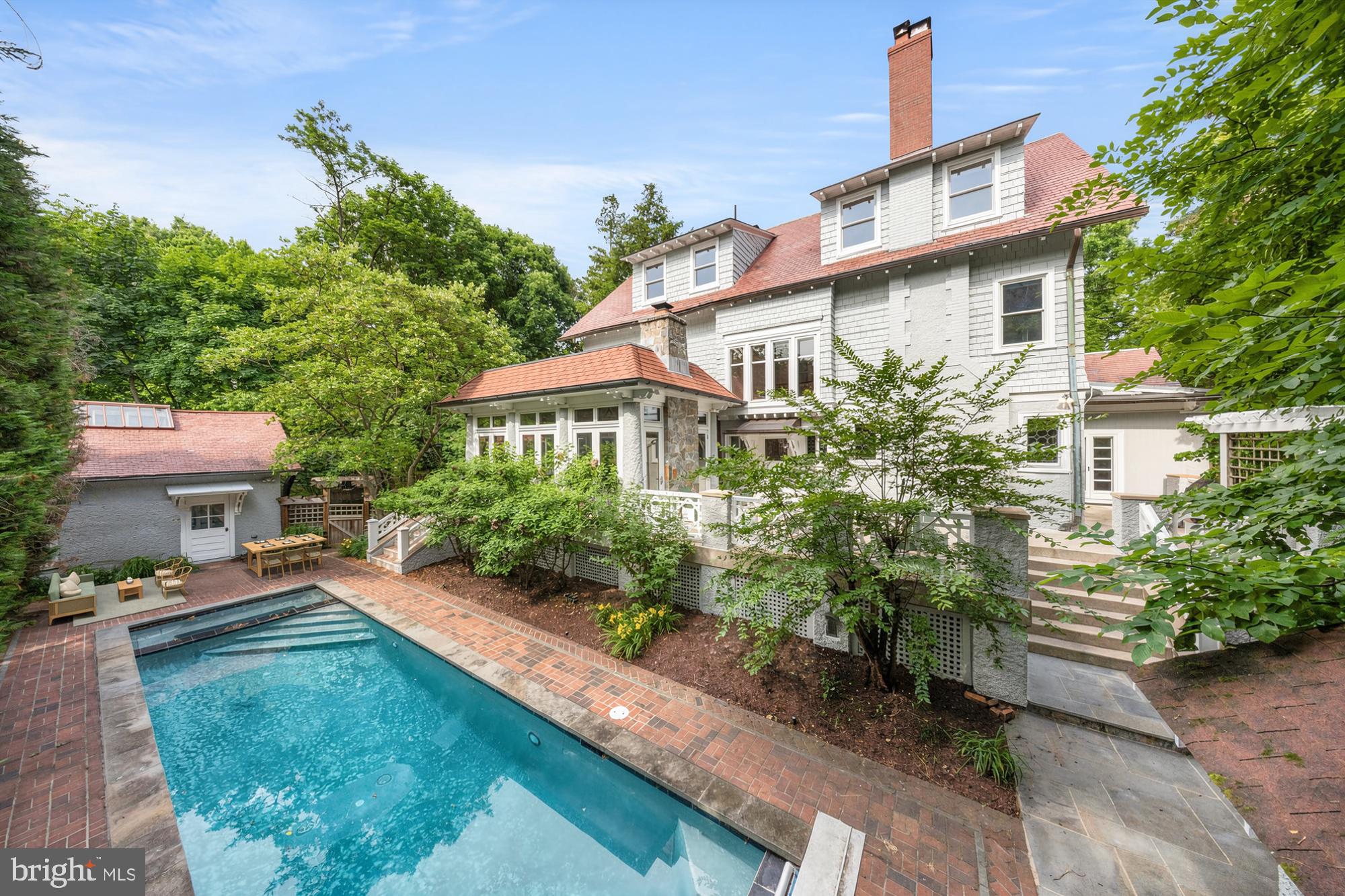 CHEVY CHASE VILLAGE - Residential