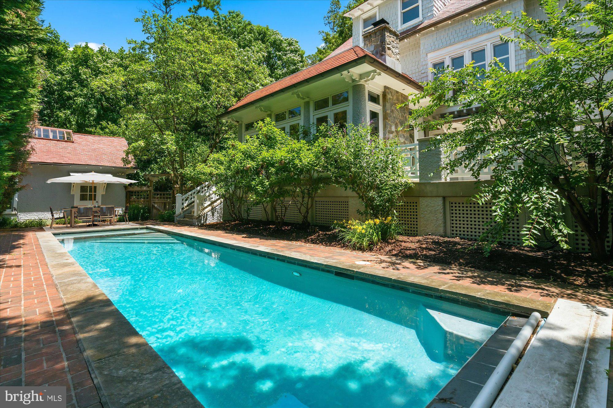 CHEVY CHASE VILLAGE - Residential