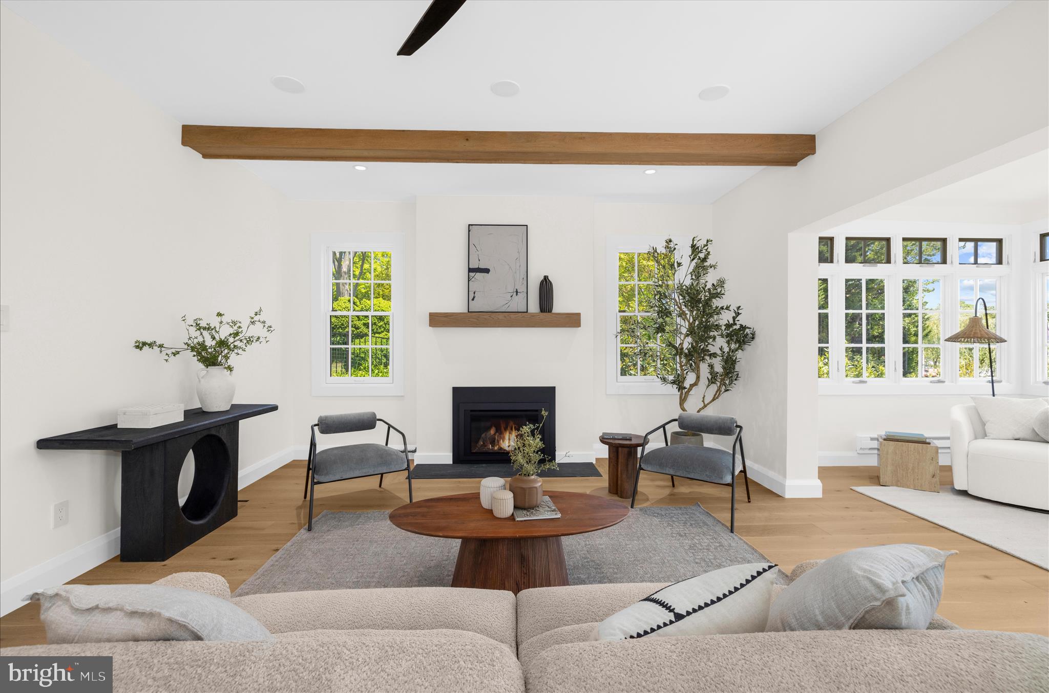 MURRAY HILL - Residential
