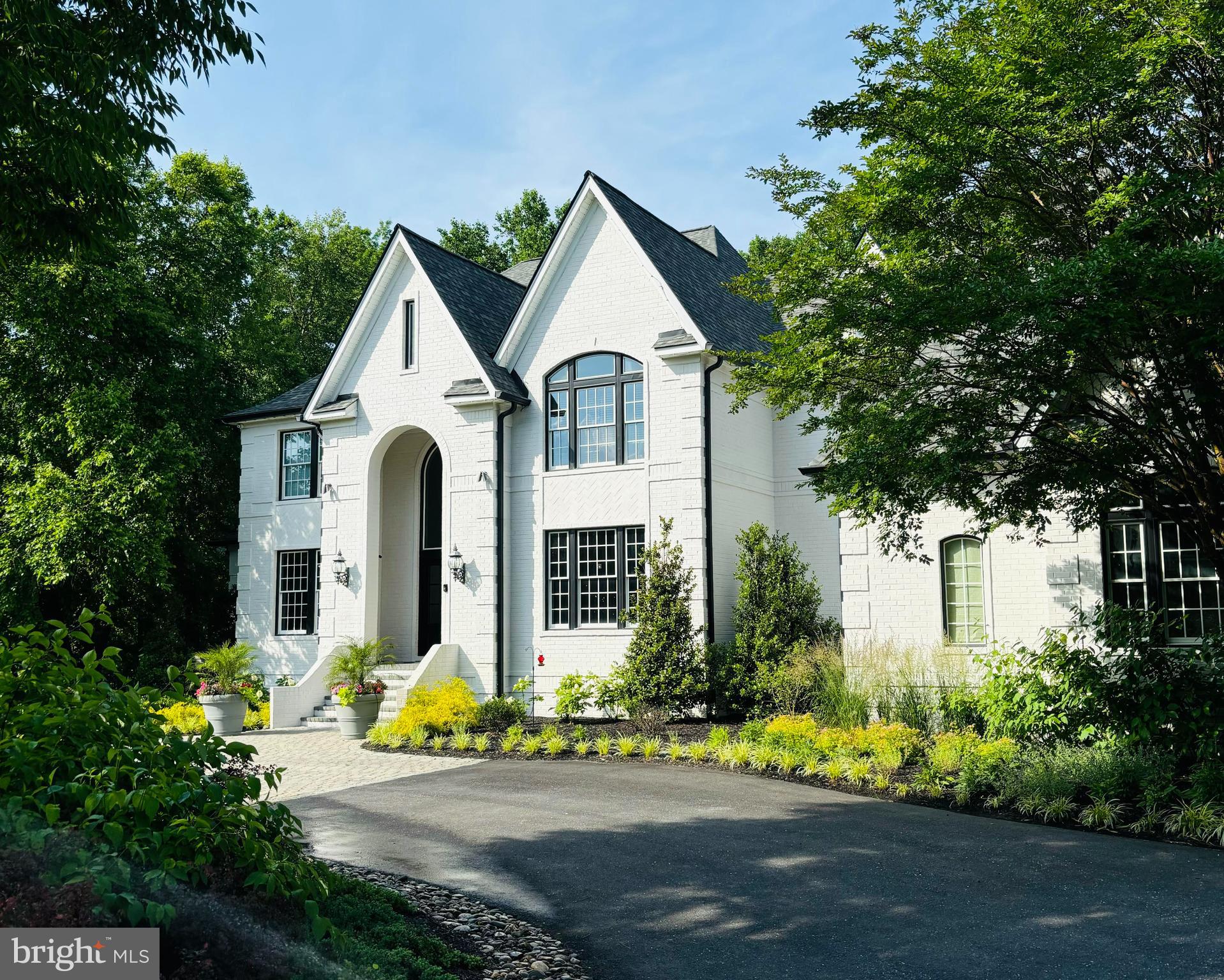 EAGLES PASSAGES - Residential