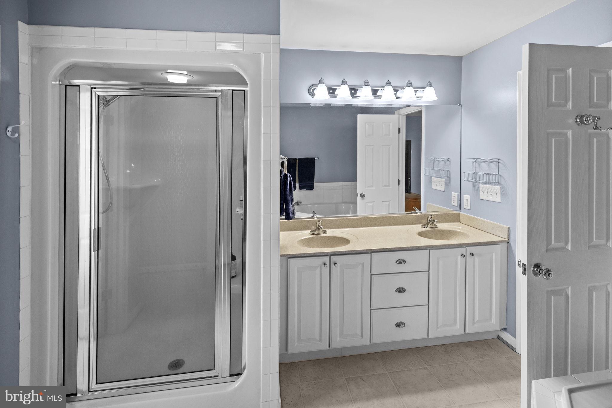 BROOKFIELD HILLS - Residential