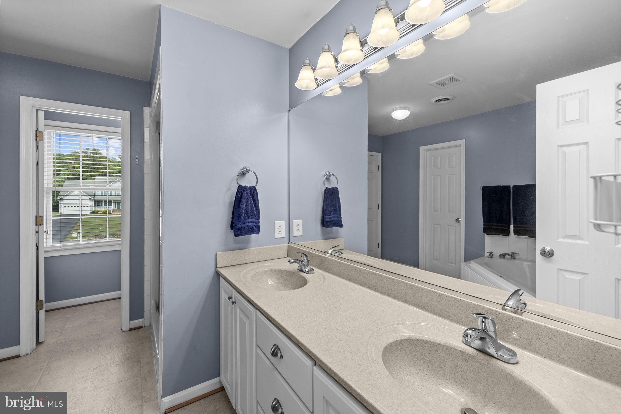 BROOKFIELD HILLS - Residential