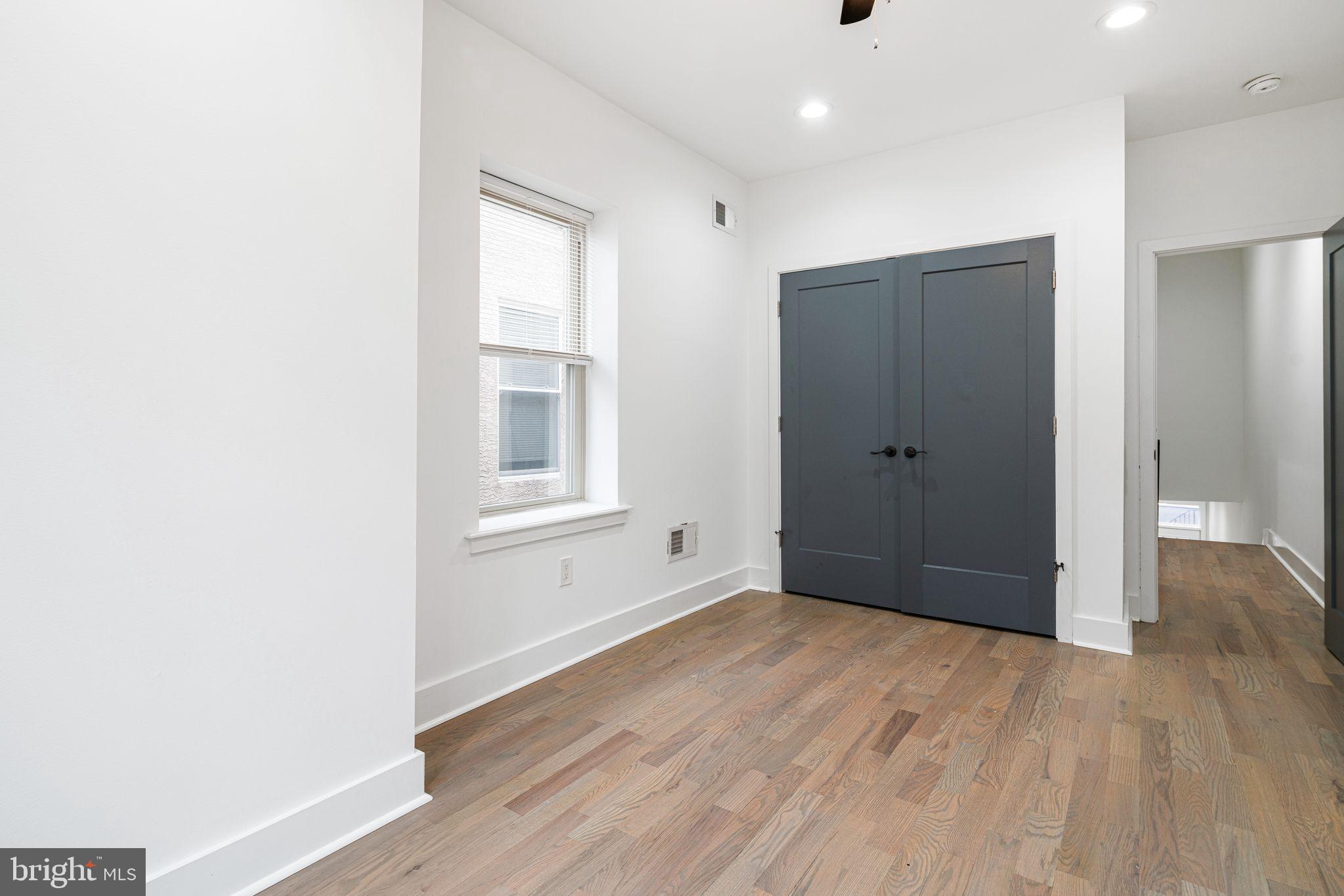SHARSWOOD - Residential