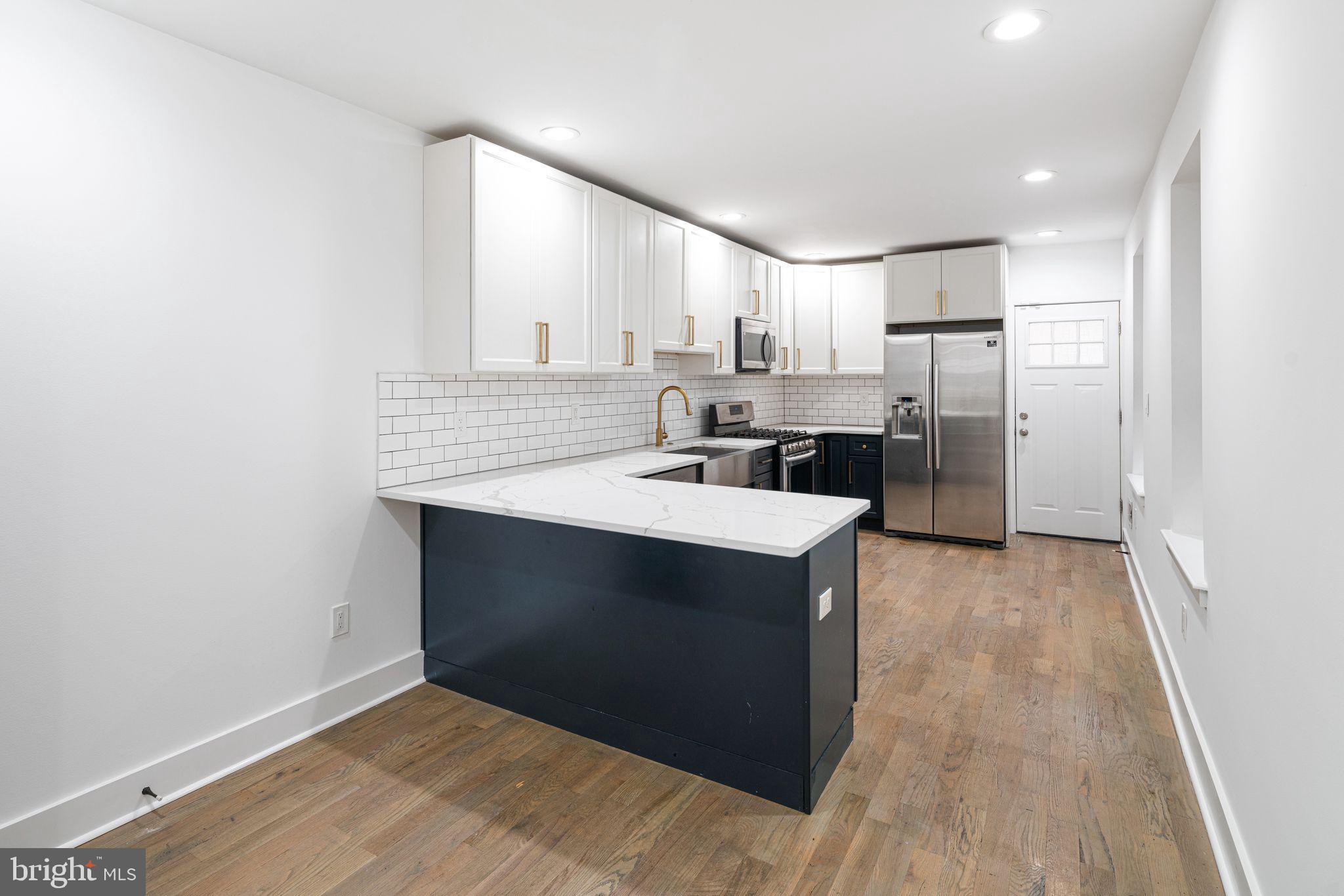 SHARSWOOD - Residential