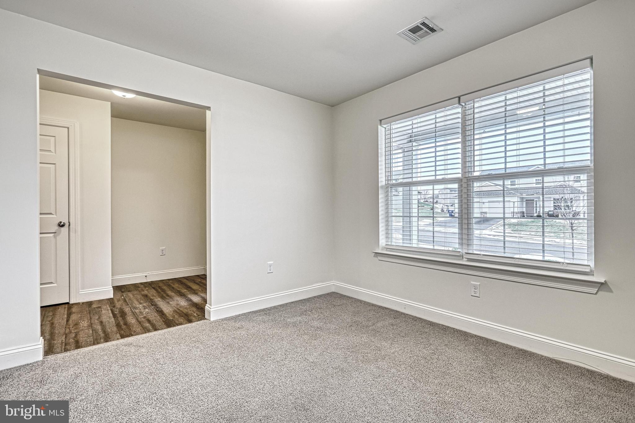 WINDY HEIGHTS, THE NEW - Residential