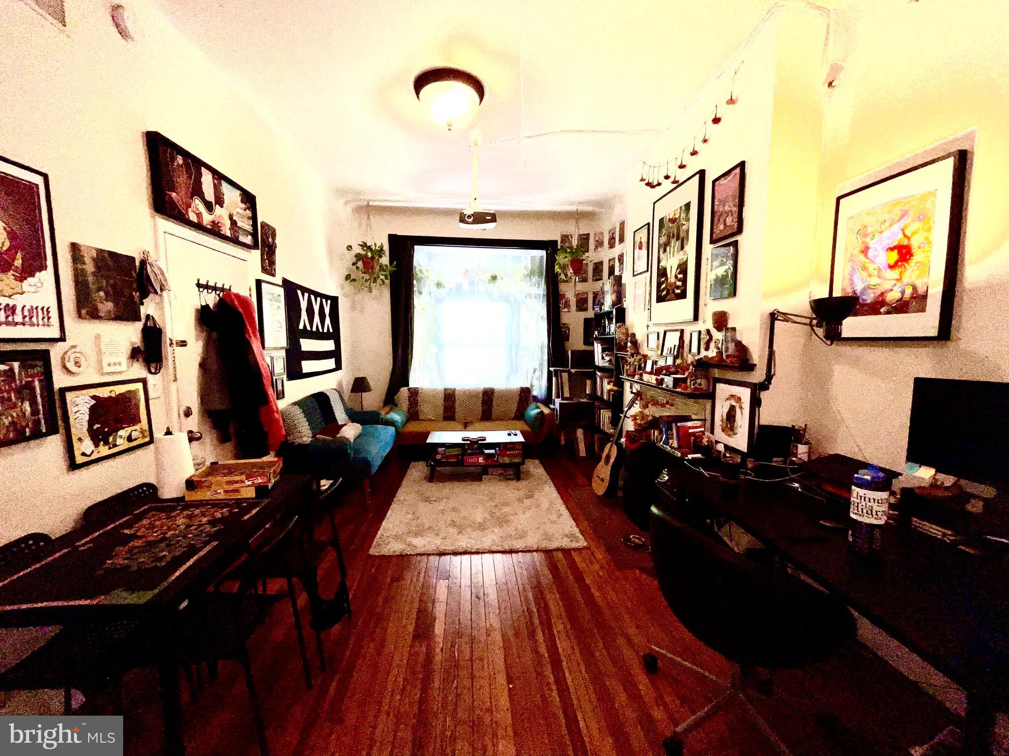 UNIVERSITY CITY - Residential Lease