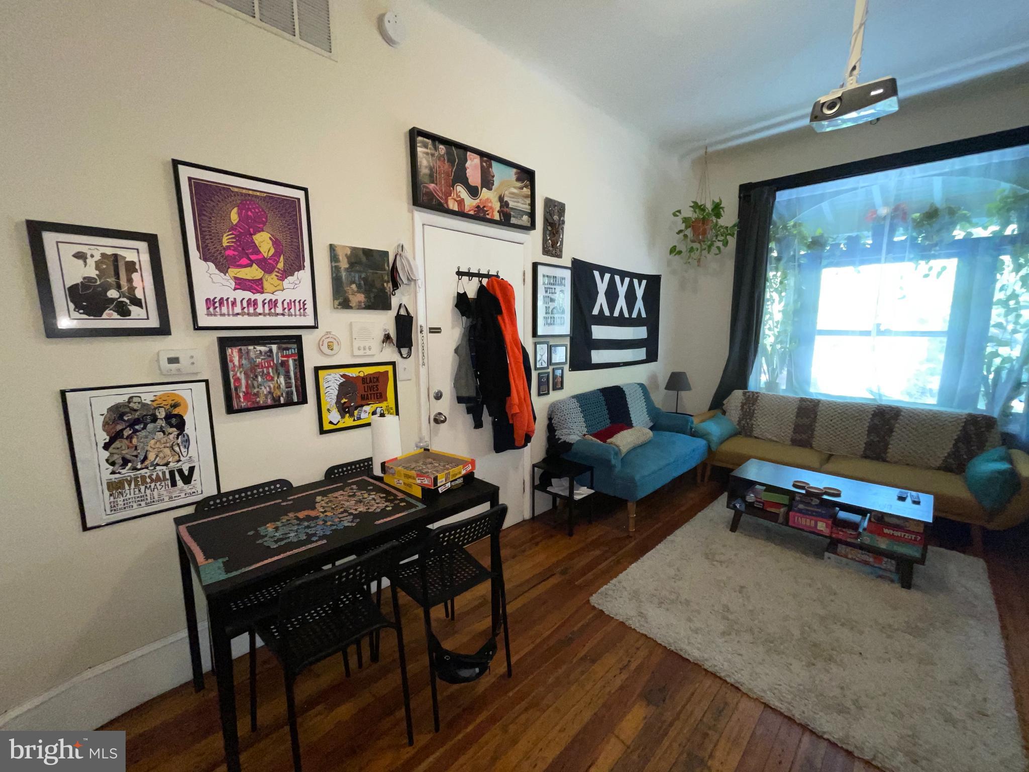 UNIVERSITY CITY - Residential Lease