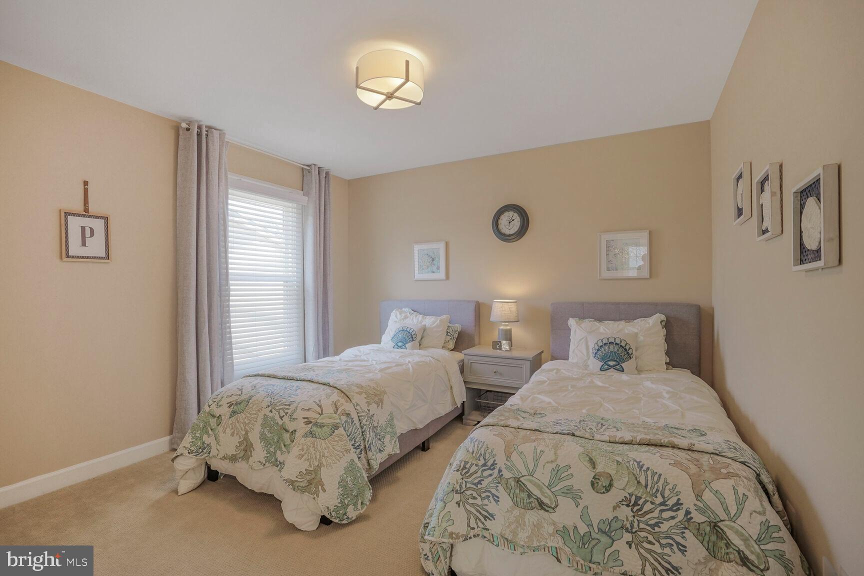 CENTRE RIDGE - Residential