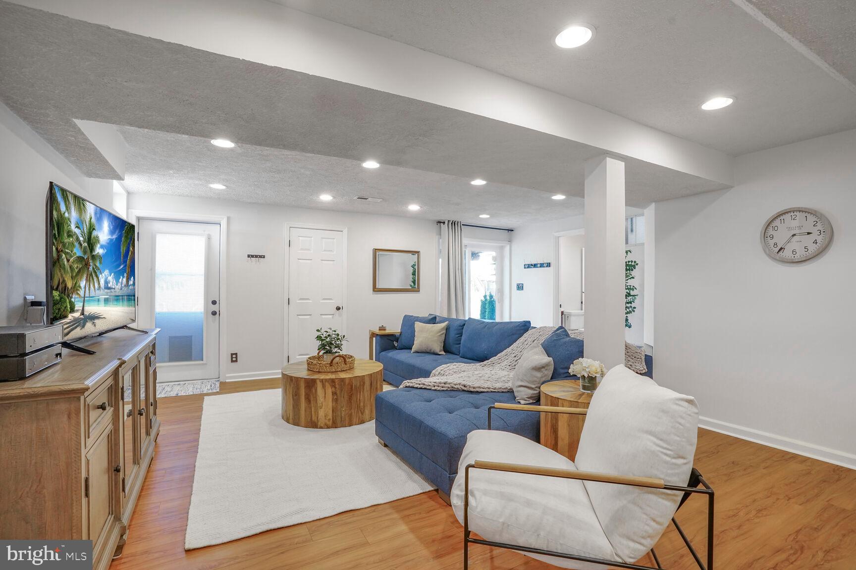 CENTRE RIDGE - Residential