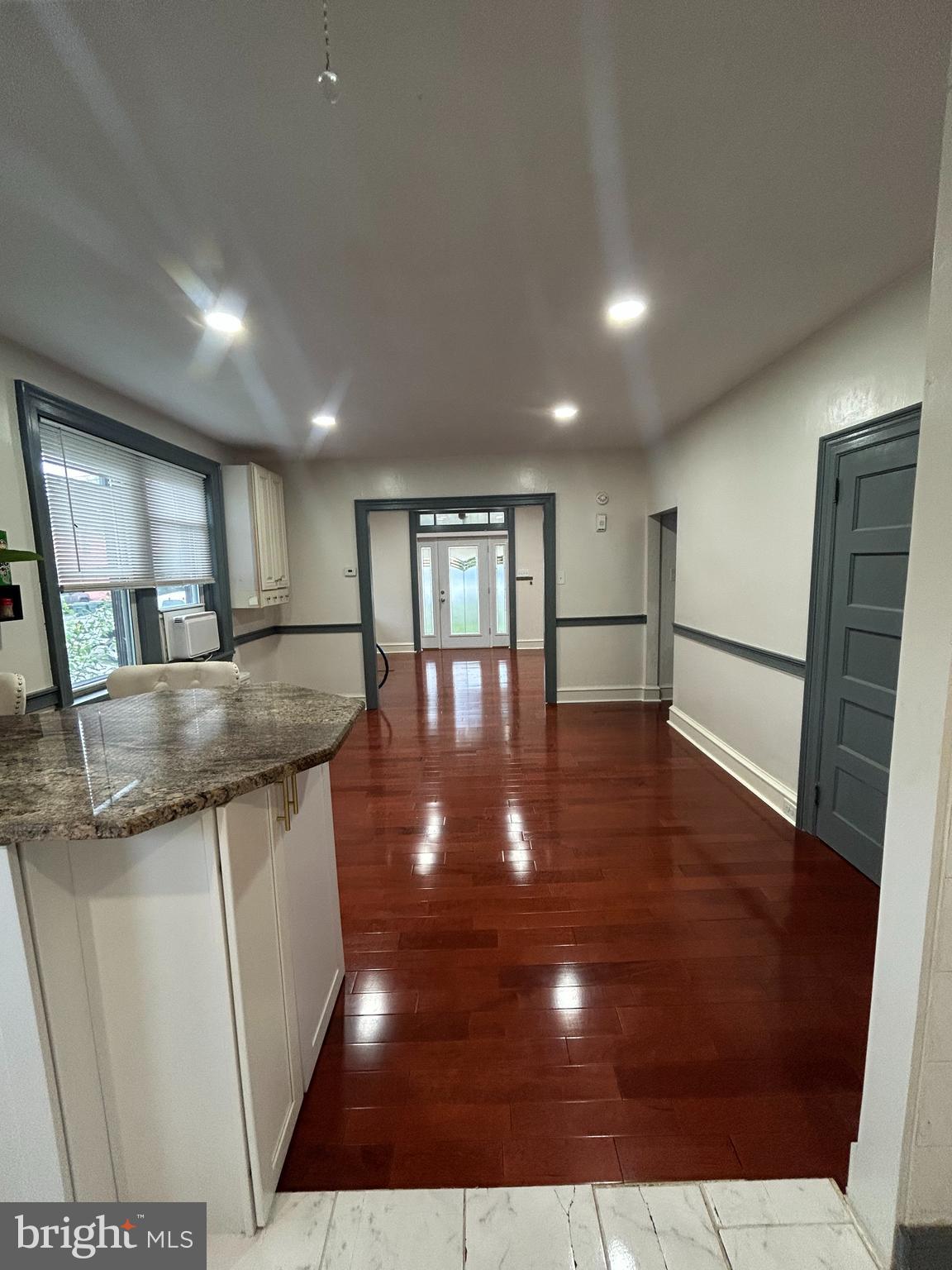 ROSLYN - Residential