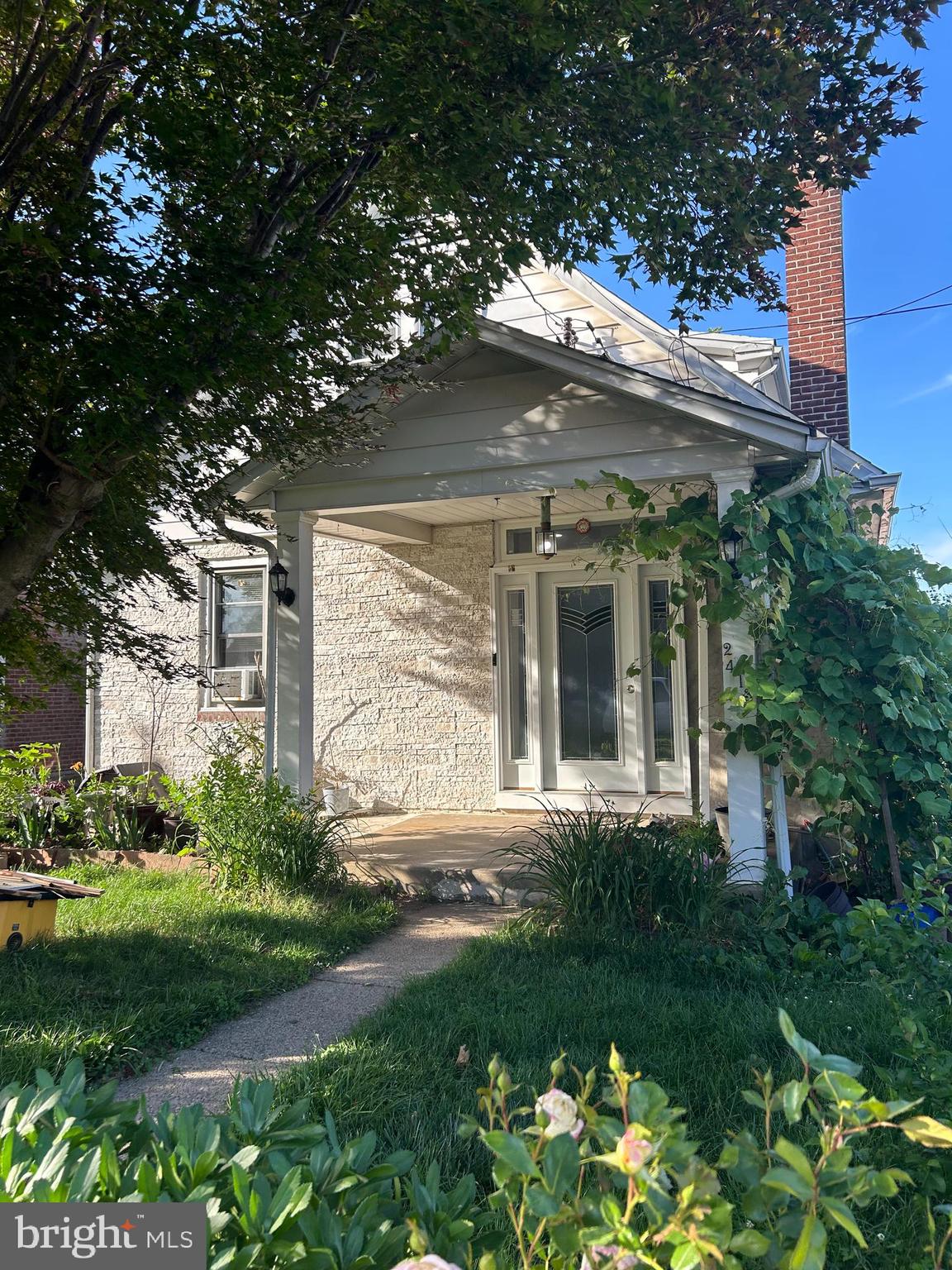 ROSLYN - Residential