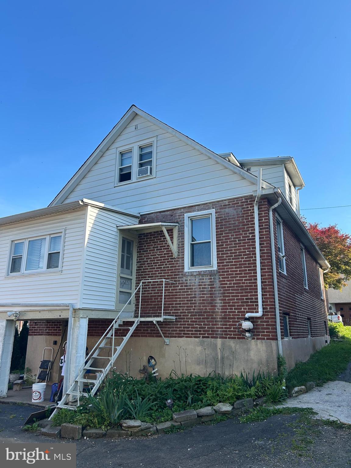 ROSLYN - Residential