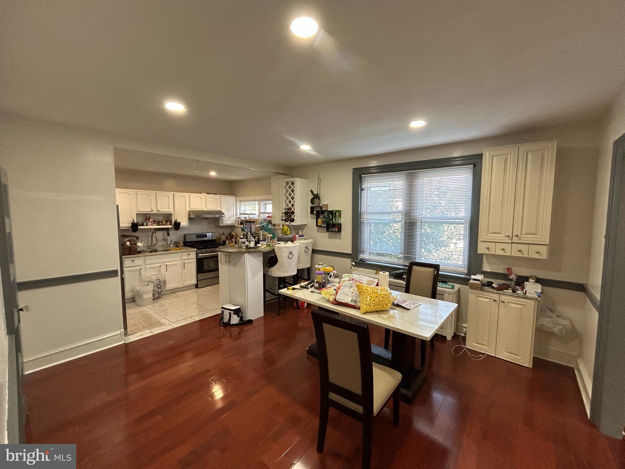 ROSLYN - Residential