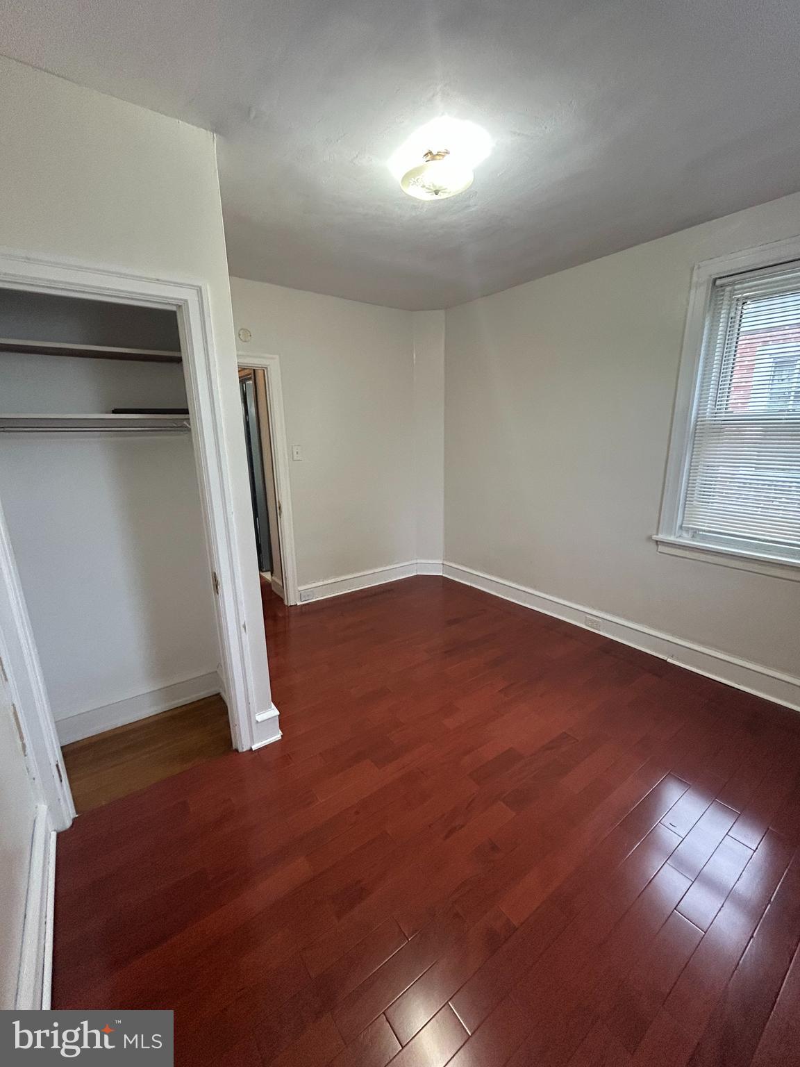 ROSLYN - Residential