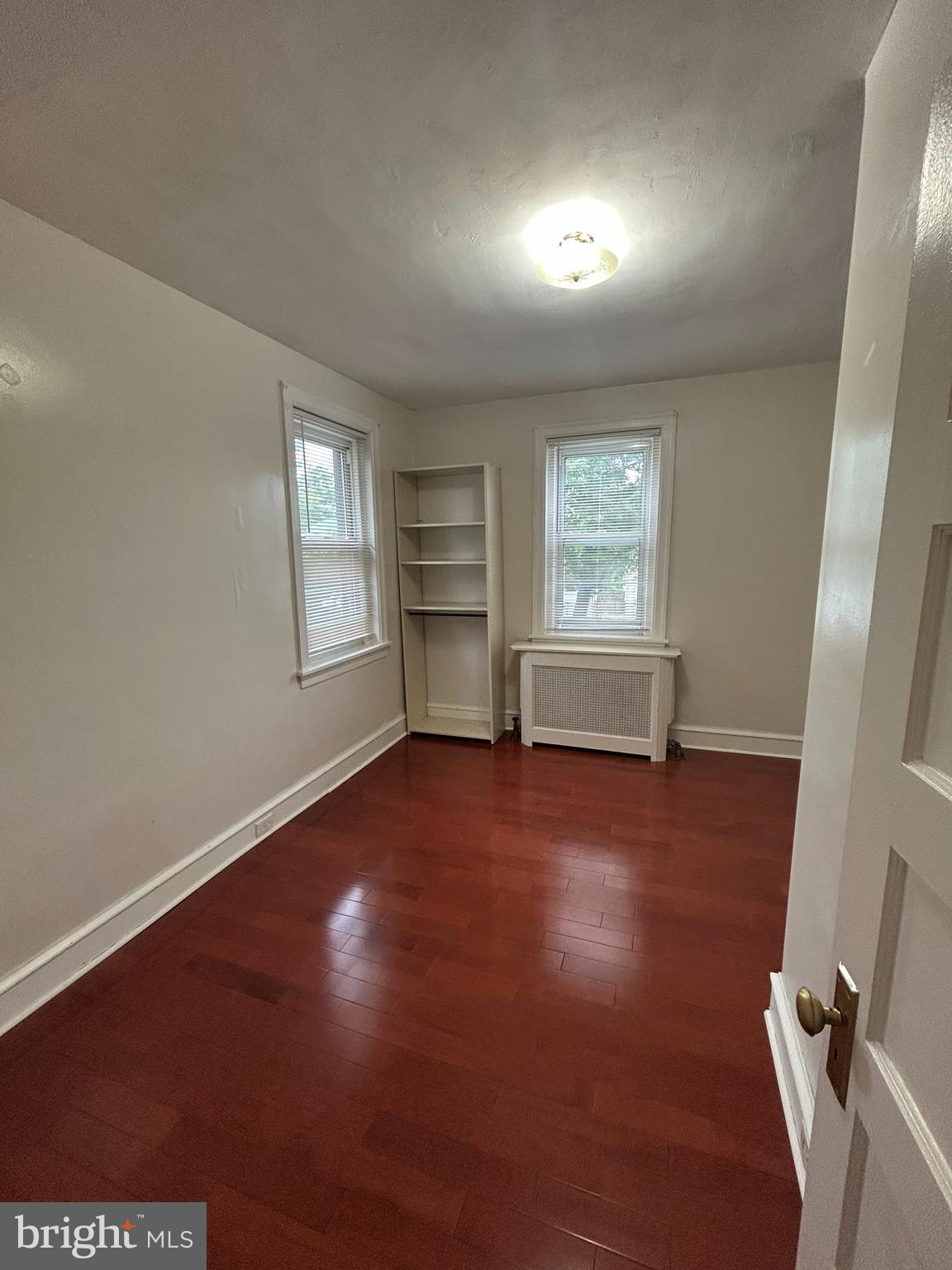 ROSLYN - Residential